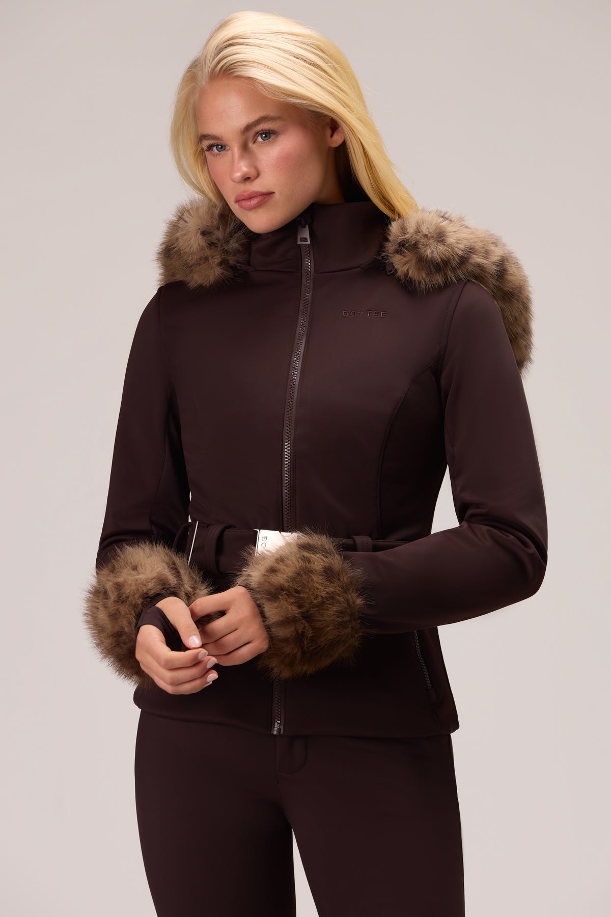 ⁣⁢Wasserabweisende Softshell-Skijacke in Schokoladenbraun⁤⁣ - 1