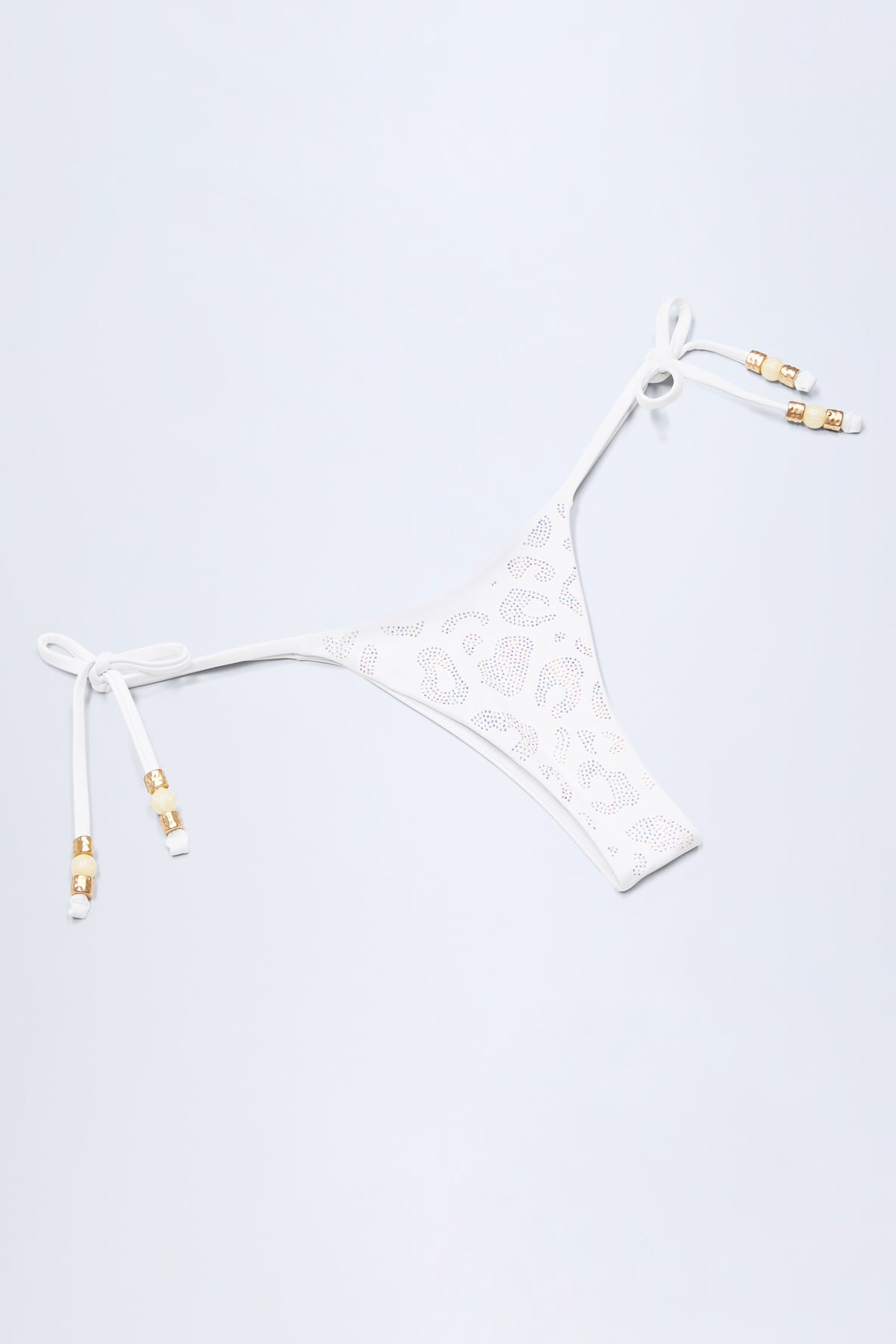⁣⁢Tanga-Bikinihose mit seitlichen Bindebändern und Perlen im weißen Leopardenmuster mit Hotfix-Strass⁤⁣