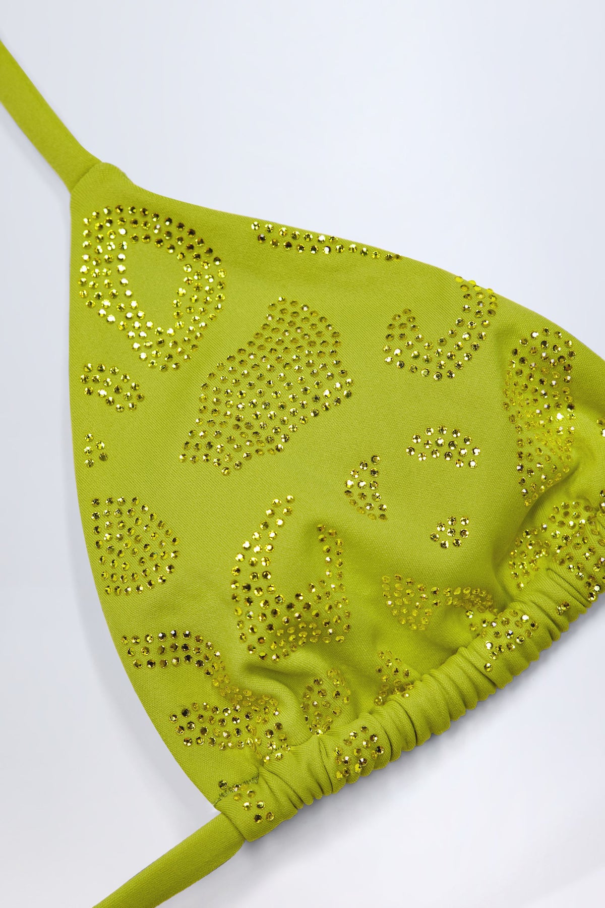 ⁣⁢Triangel-Bikini-Oberteil mit Charm-Detail in Olivgrün⁤⁣