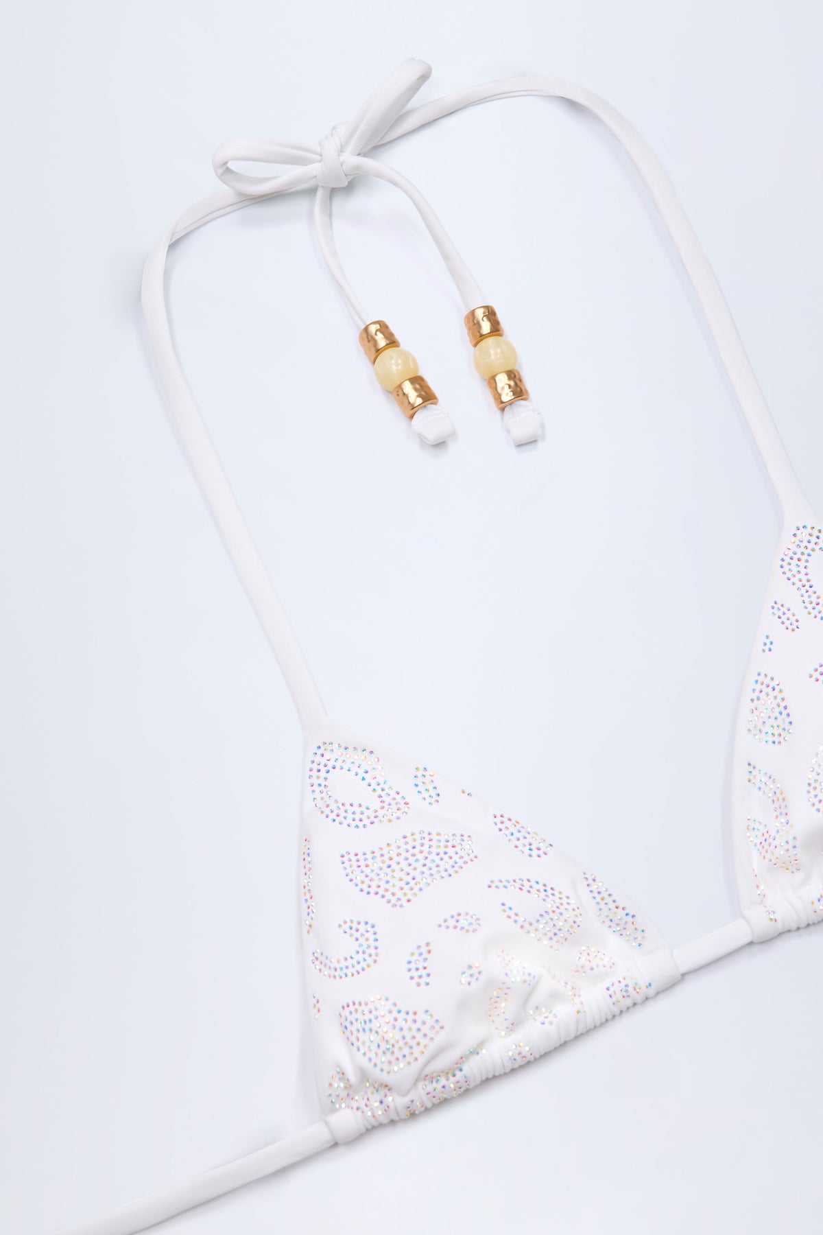 ⁣⁢Triangel-Bikinioberteil mit Charm-Detail in Weiß⁤⁣
