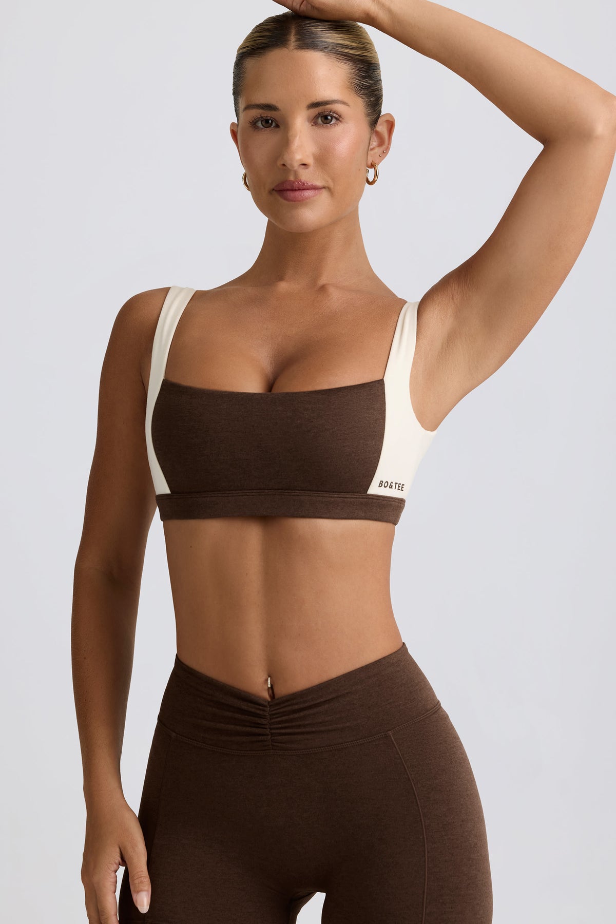 ⁣⁢Sport-BH mit Kontrastdetails in Pekan meliert⁤⁣