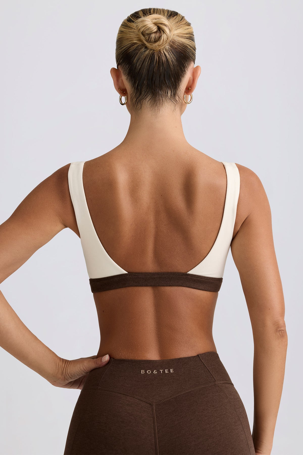 ⁣⁢Sport-BH mit Kontrastdetails in Pekan meliert⁤⁣