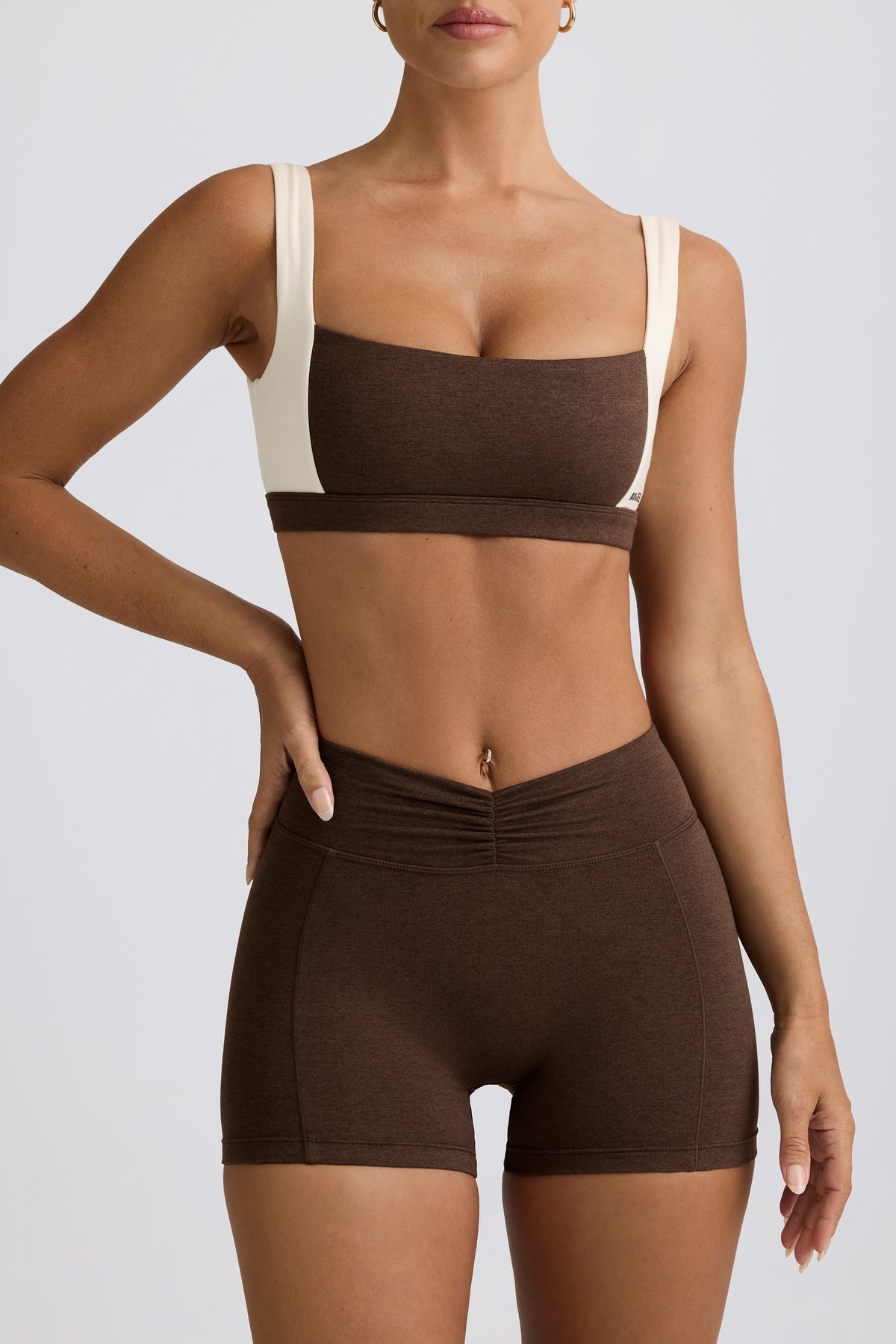 ⁣⁢Sport-BH mit Kontrastdetails in Pekan meliert⁤⁣