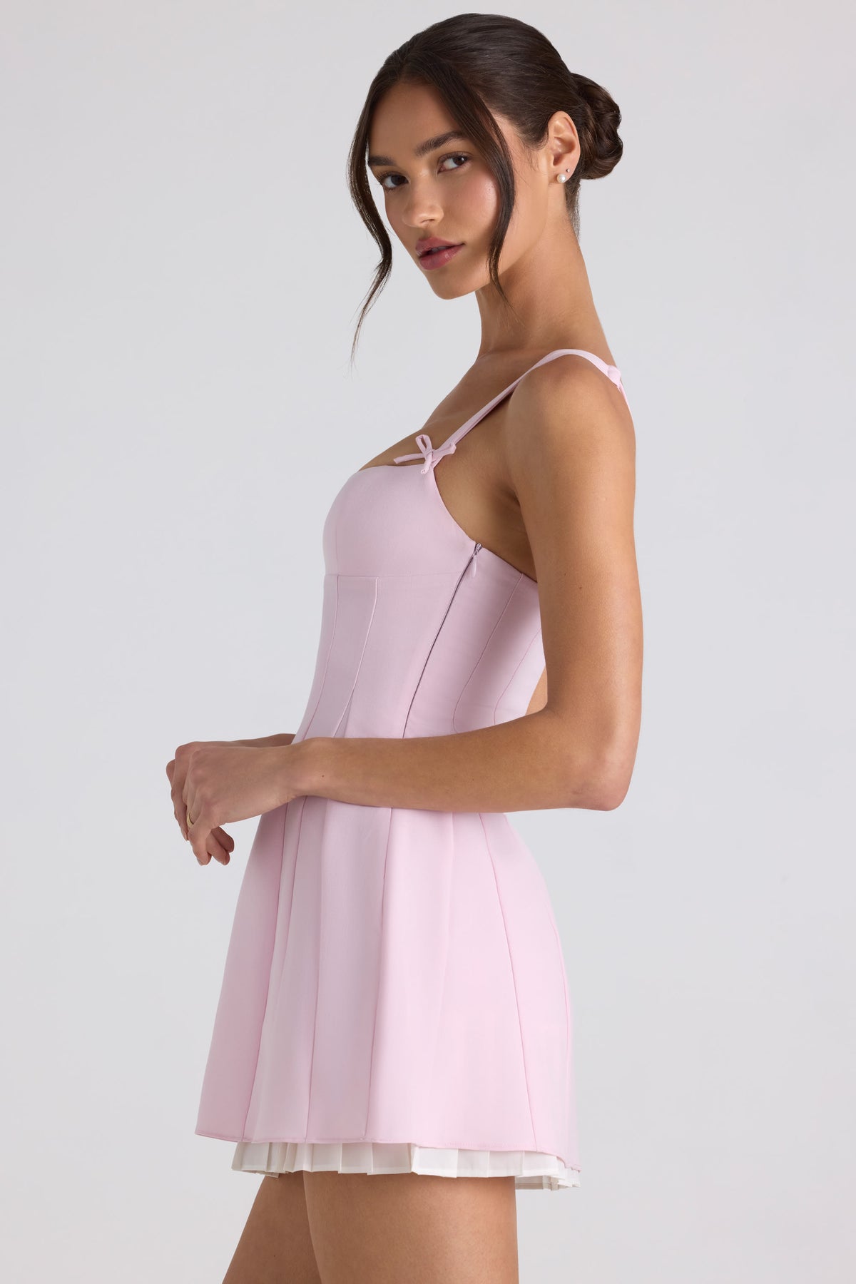 ⁣⁢Geknotetes Plissee-A-Linien-Minikleid in Soft Pink⁤⁣