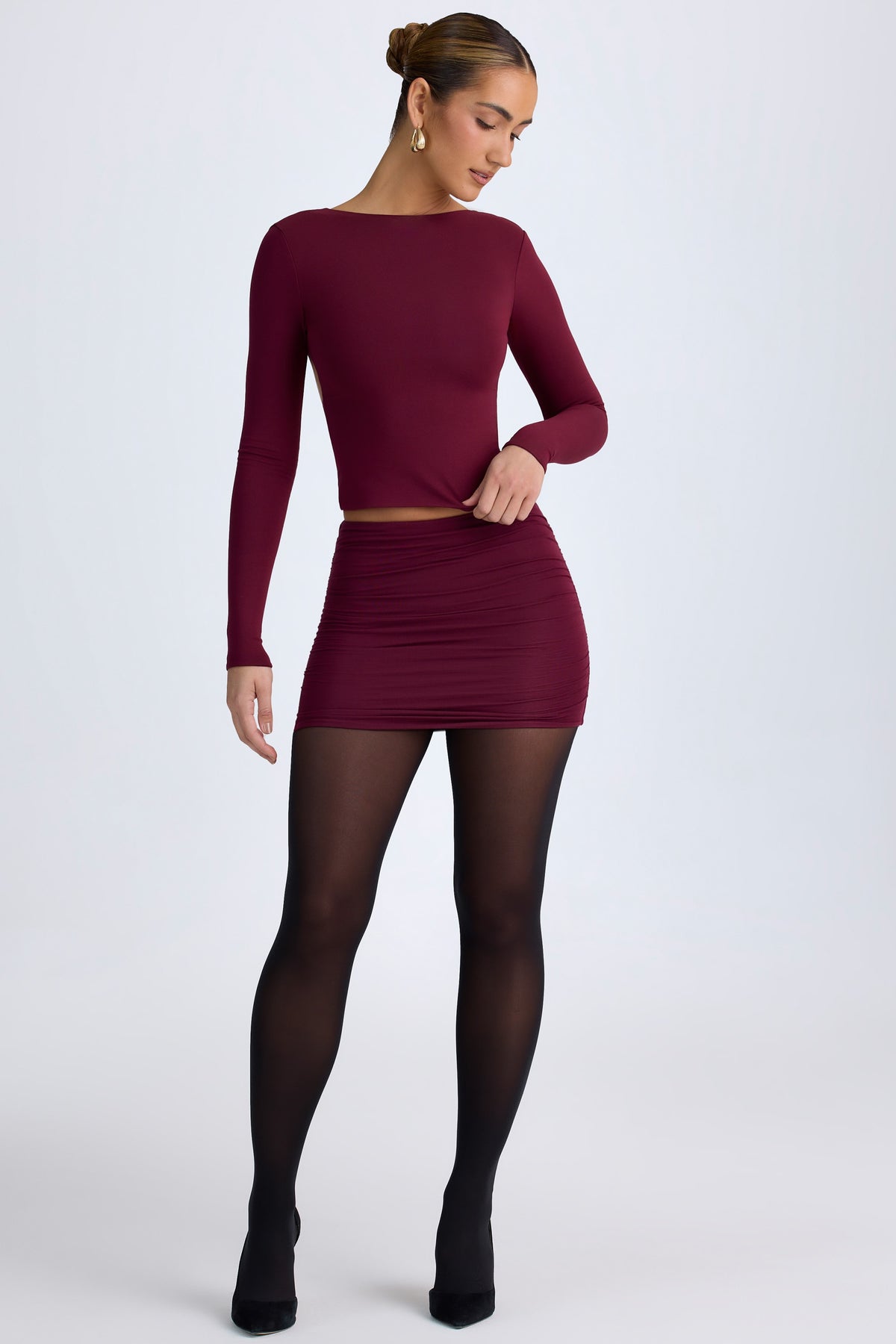 ⁣⁢Hochgeschlossenes rückenfreies Modal-Langarmshirt in Weinrot⁤⁣
