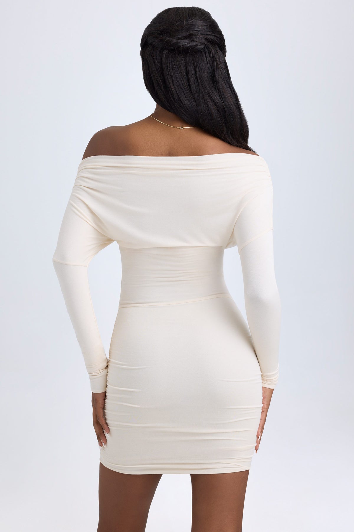 ⁣⁢Modal Off-Shoulder Minikleid mit Raffung in Ivory⁤⁣
