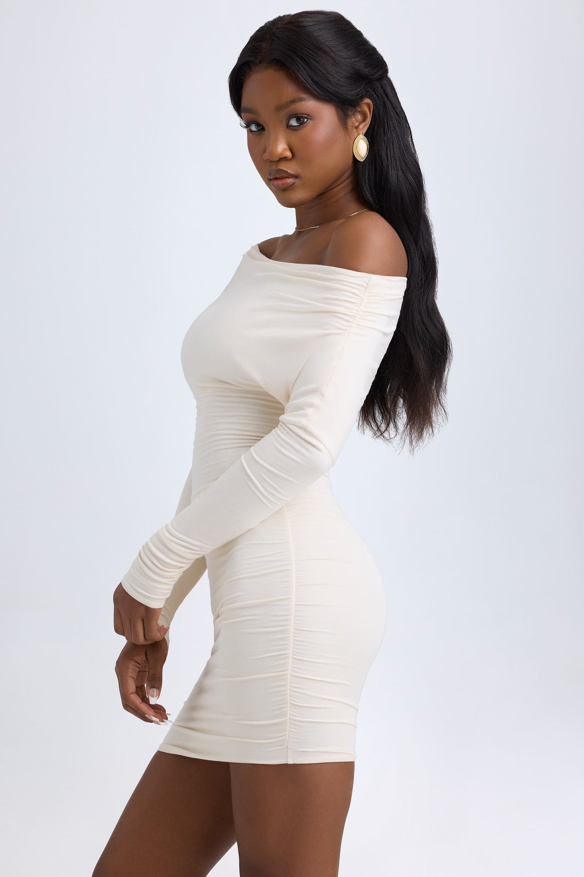 ⁣⁢Modal Off-Shoulder Minikleid mit Raffung in Ivory⁤⁣