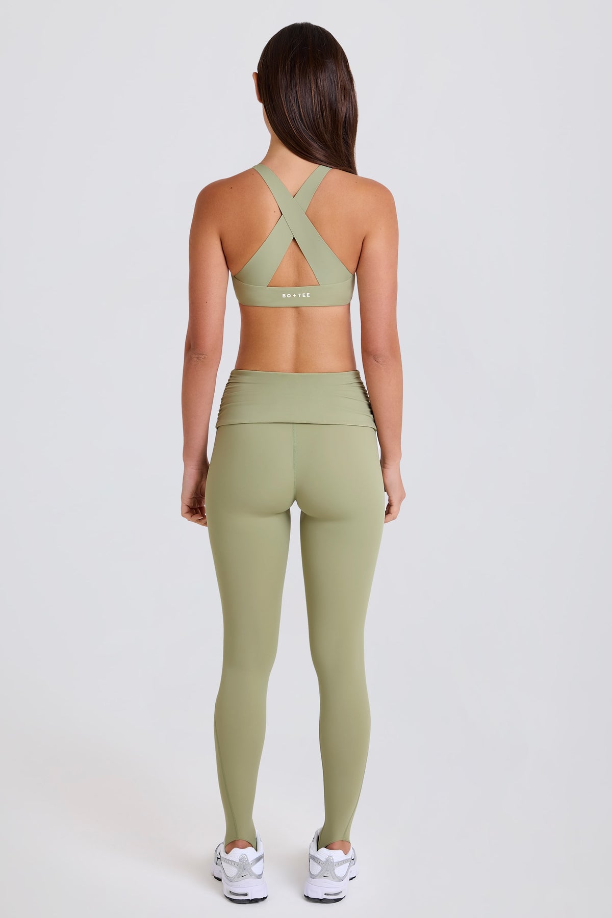 ⁣⁢Mid-Waist-Steggings mit Umschlagbund in Matcha⁤⁣