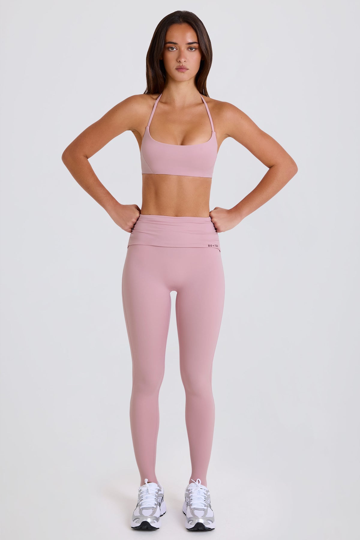 ⁣⁢Mid-Waist-Steggings mit Umschlagbund in Mauve⁤⁣