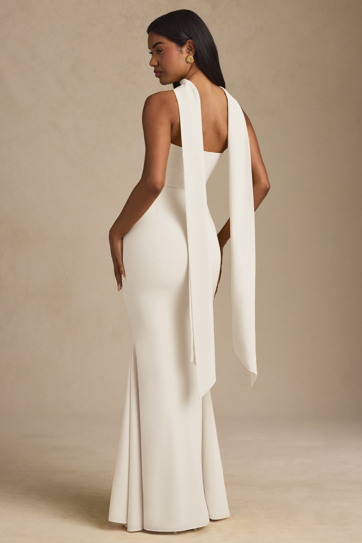 ⁣⁢Trägerloses Kleid mit Schal-Detail in Ivory⁤⁣