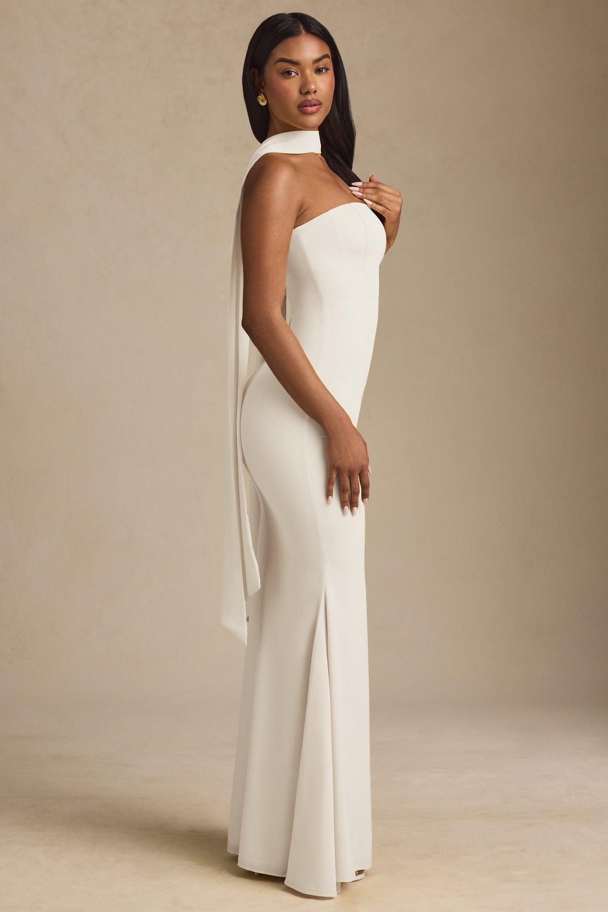 ⁣⁢Trägerloses Kleid mit Schal-Detail in Ivory⁤⁣
