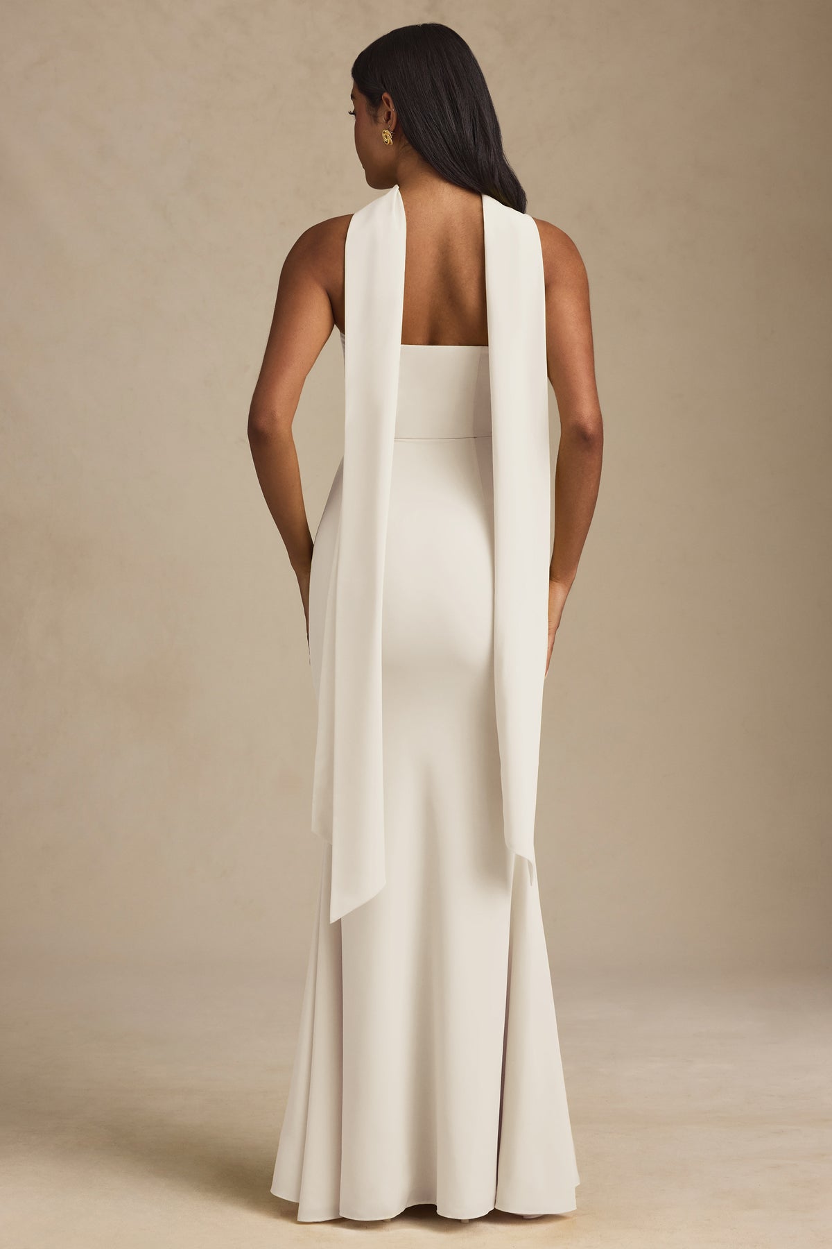 ⁣⁢Trägerloses Kleid mit Schal-Detail in Ivory⁤⁣