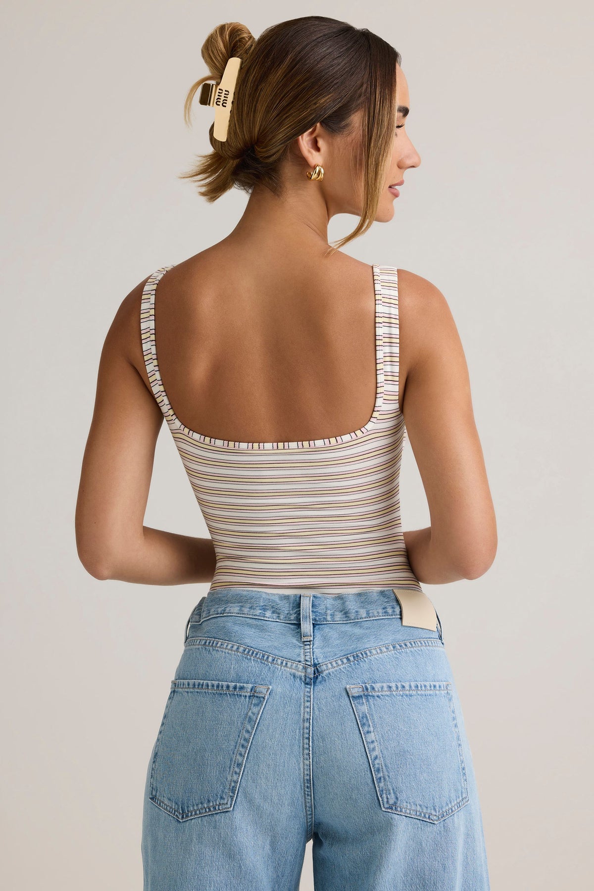⁣⁢Modal-Body mit Karree-Ausschnitt mit rosa-gelben Streifen⁤⁣