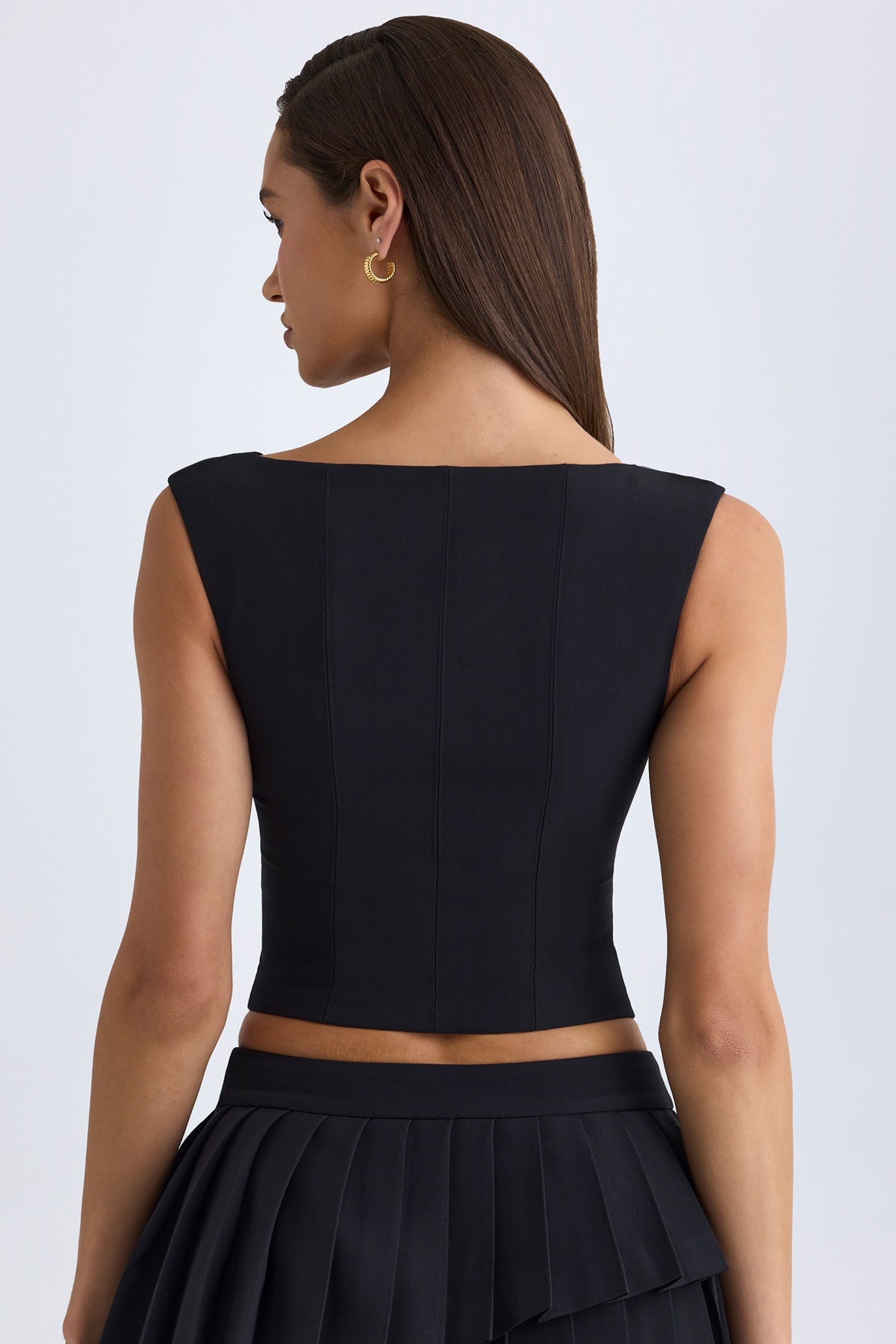 ⁣⁢Strukturiertes Crop-Top mit V-Ausschnitt in Schwarz⁤⁣
