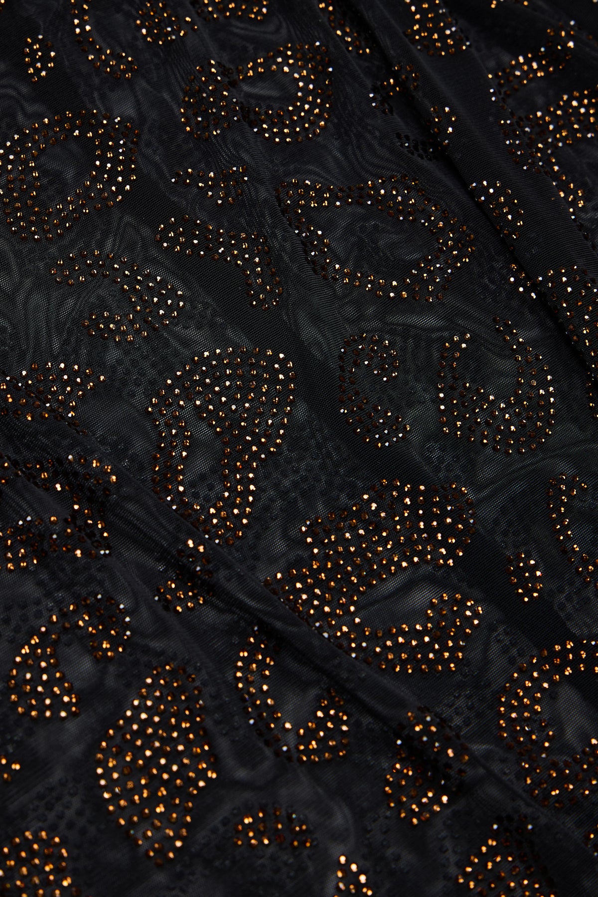 ⁣⁢Maxikleid mit Verzierungen und Rückenausschnitt in Schwarz⁤⁣