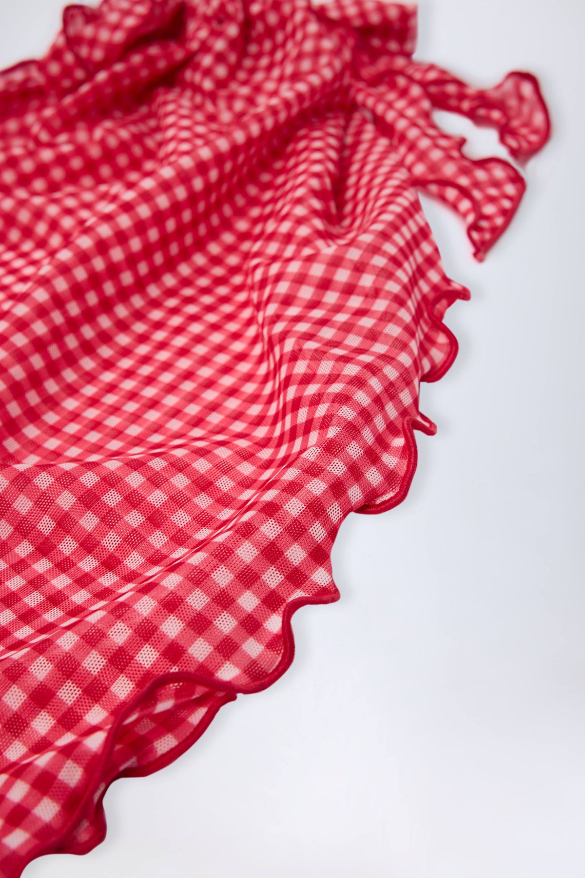 ⁣⁢Sarong mit seitlichem Bindeband im roten Vichy-Karo⁤⁣
