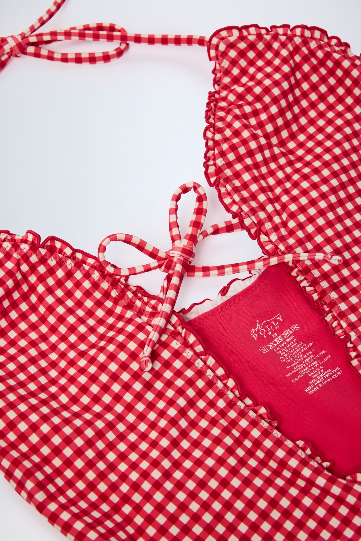 ⁣⁢Geraffter Cut-Out-Badeanzug mit Neckholder in rotem Vichy-Karo⁤⁣