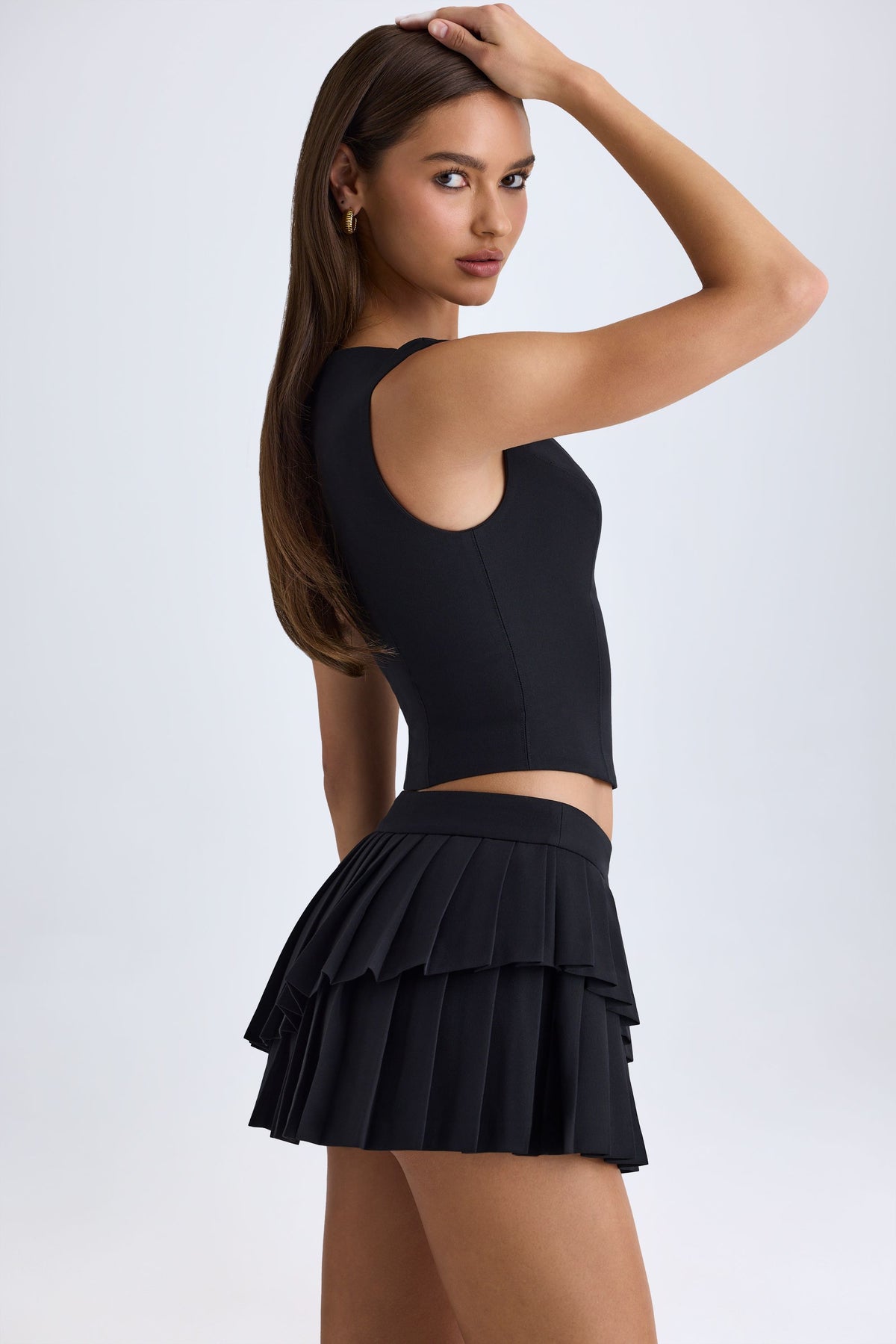 ⁣⁢Lagen-Plissee-Minirock mit tiefem Bund in Schwarz⁤⁣