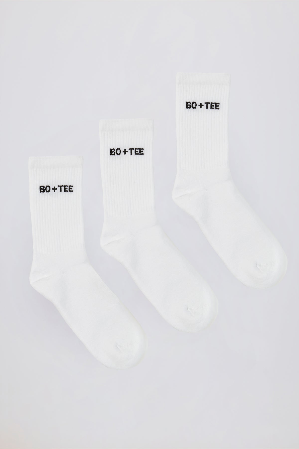 ⁣⁢Gerippte Crew-Socken-Bundle in Weiß⁤⁣ - 1