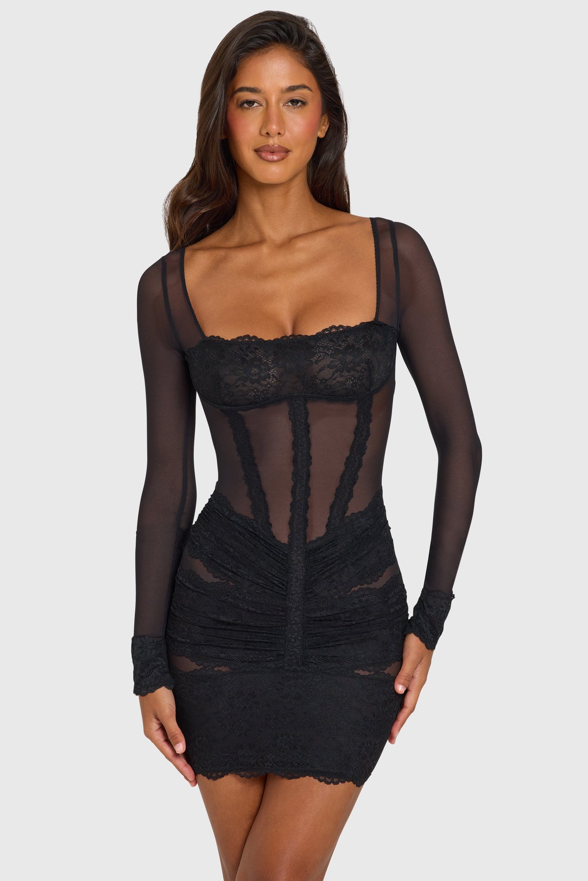 ⁣⁢Placed Spitzen-Langarm-Minikleid in Schwarz⁤⁣ - 1