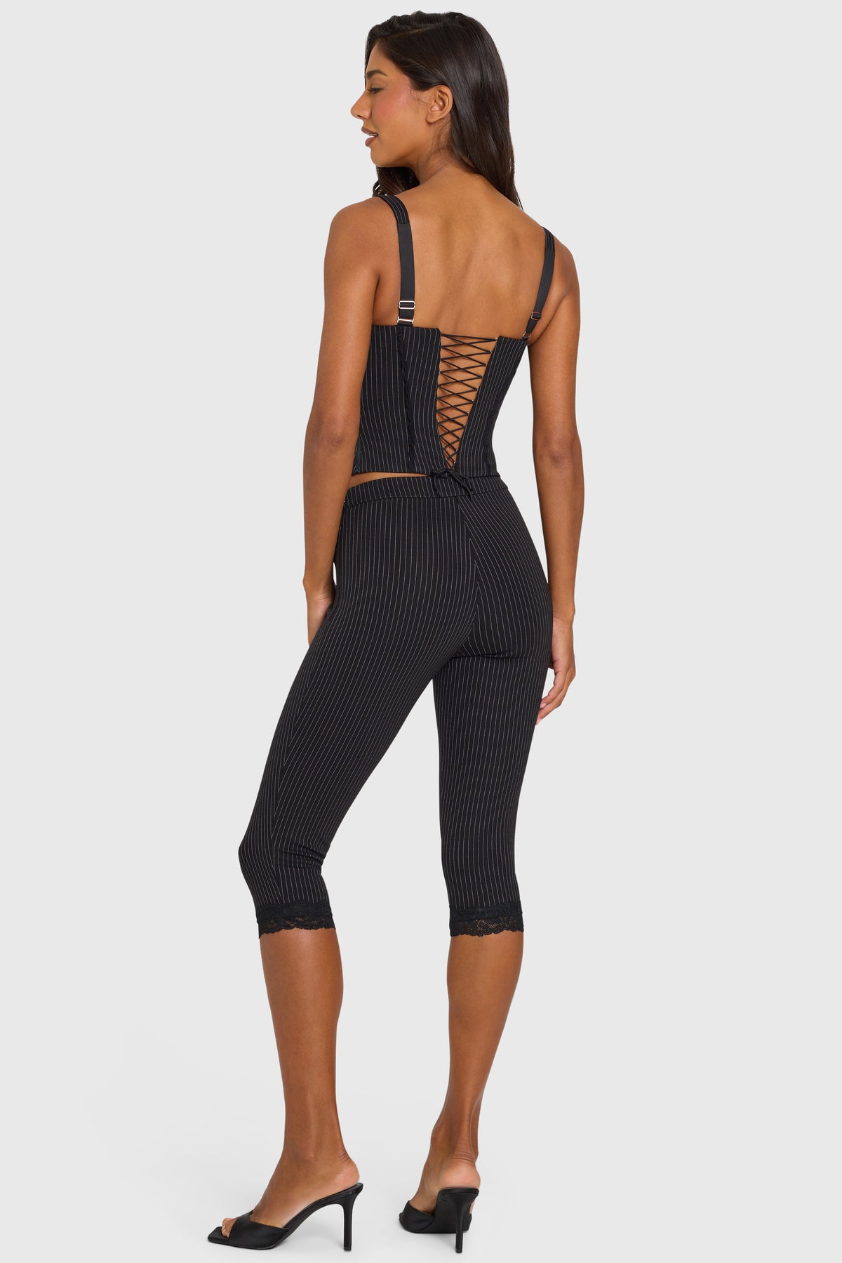 ⁣⁢Ponte Capri-Leggings in schwarzem Nadelstreifen⁤⁣ - 2