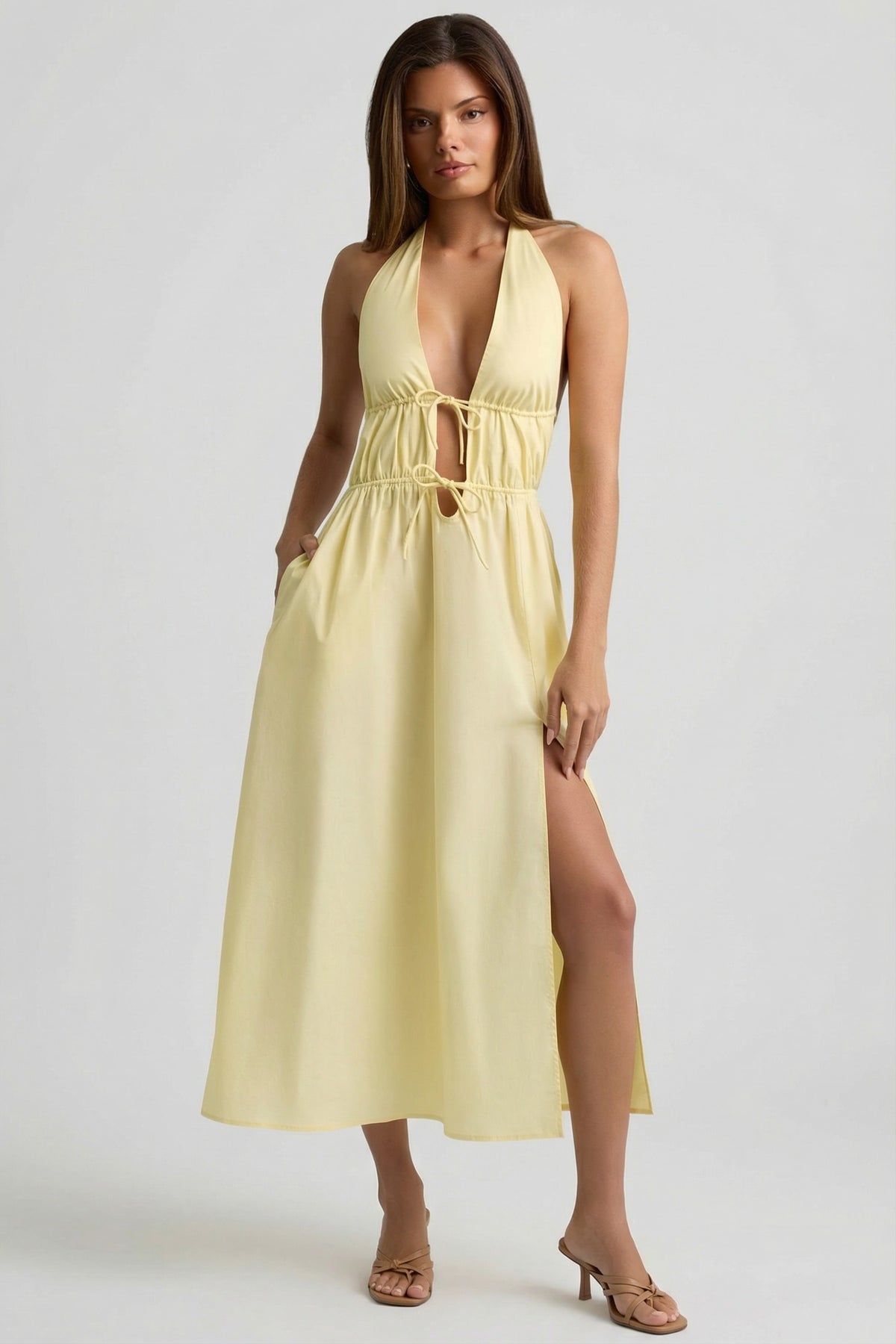 ⁣⁢Rückenfreies Midaxi-Kleid aus Baumwollpopeline in Zitronengelb⁤⁣