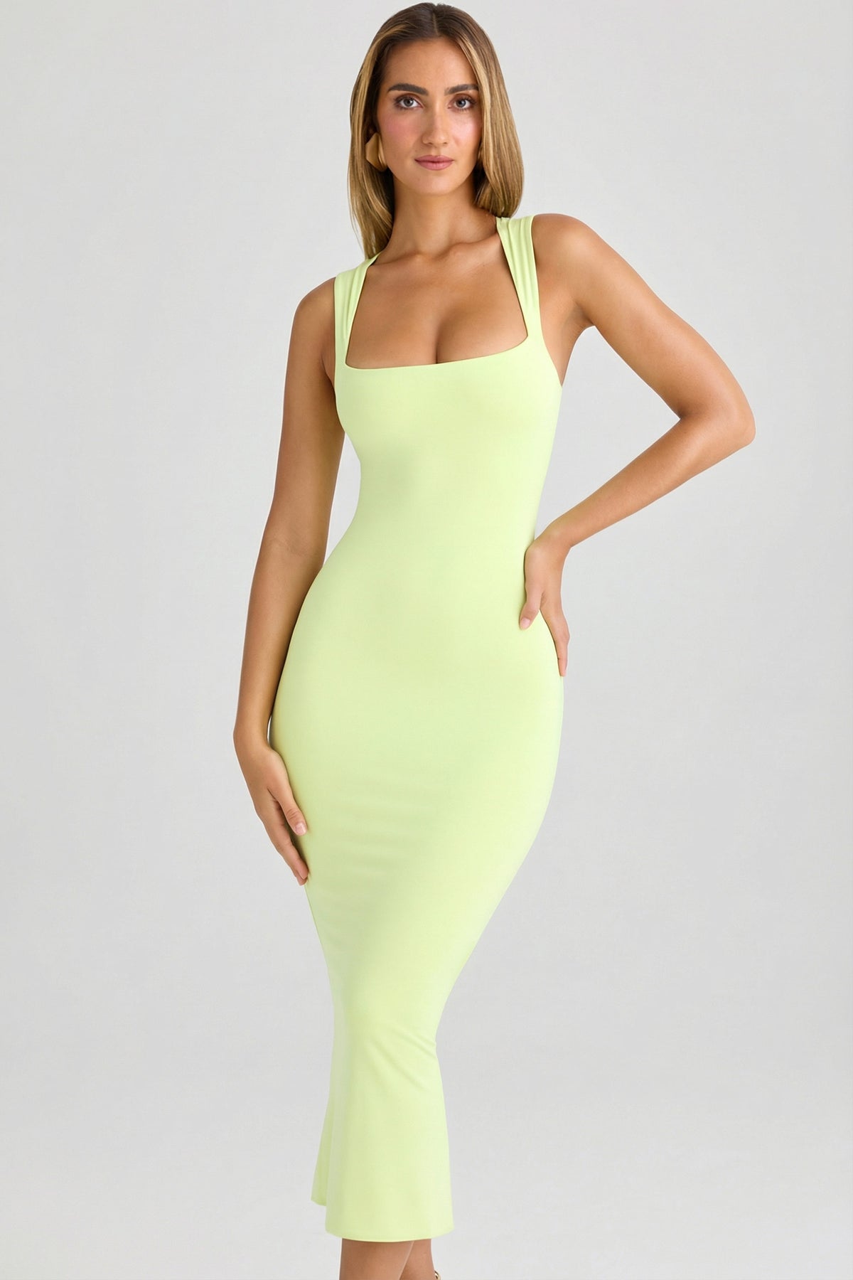 ⁣⁢Modal-Bodycon-Midikleid in Matcha⁤⁣