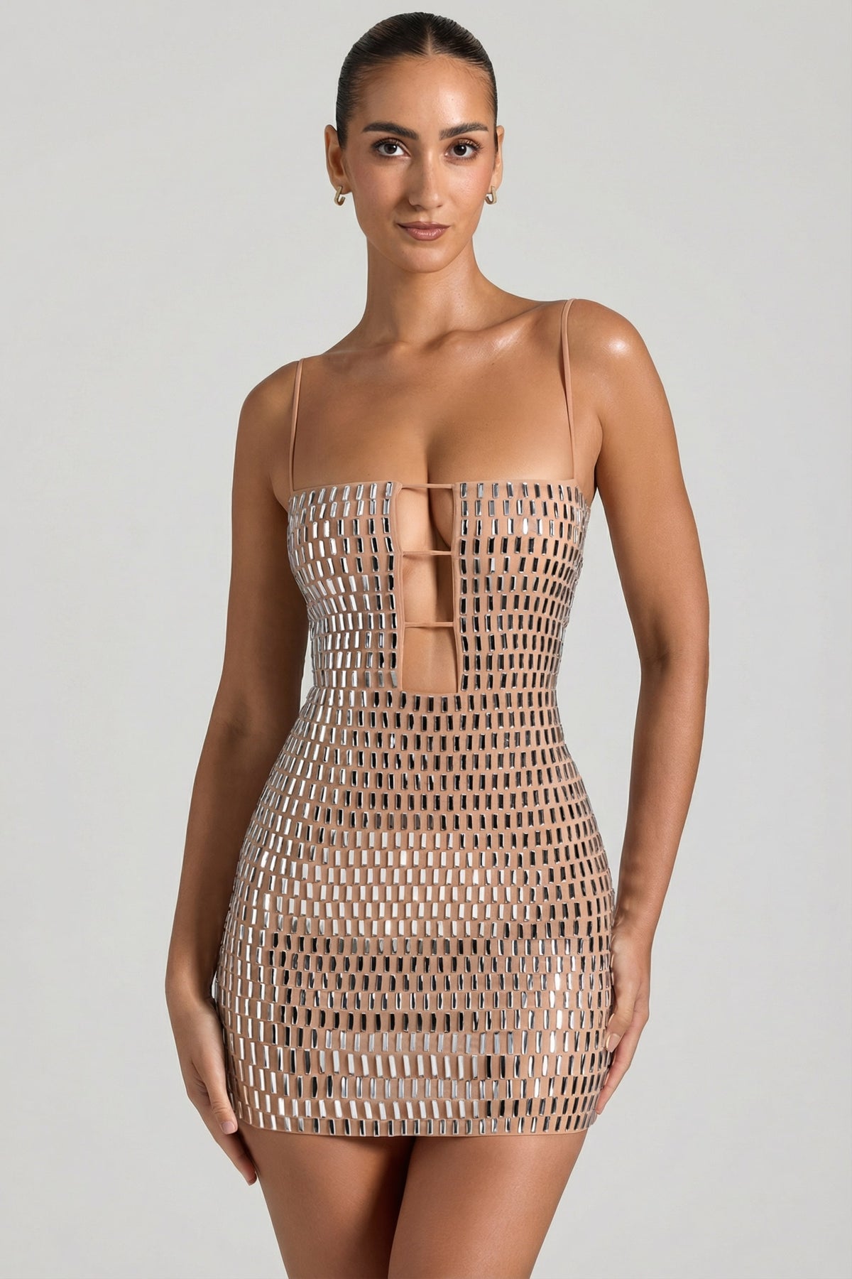 ⁣⁢Verziertes Cut-out-Minikleid in Honig⁤⁣