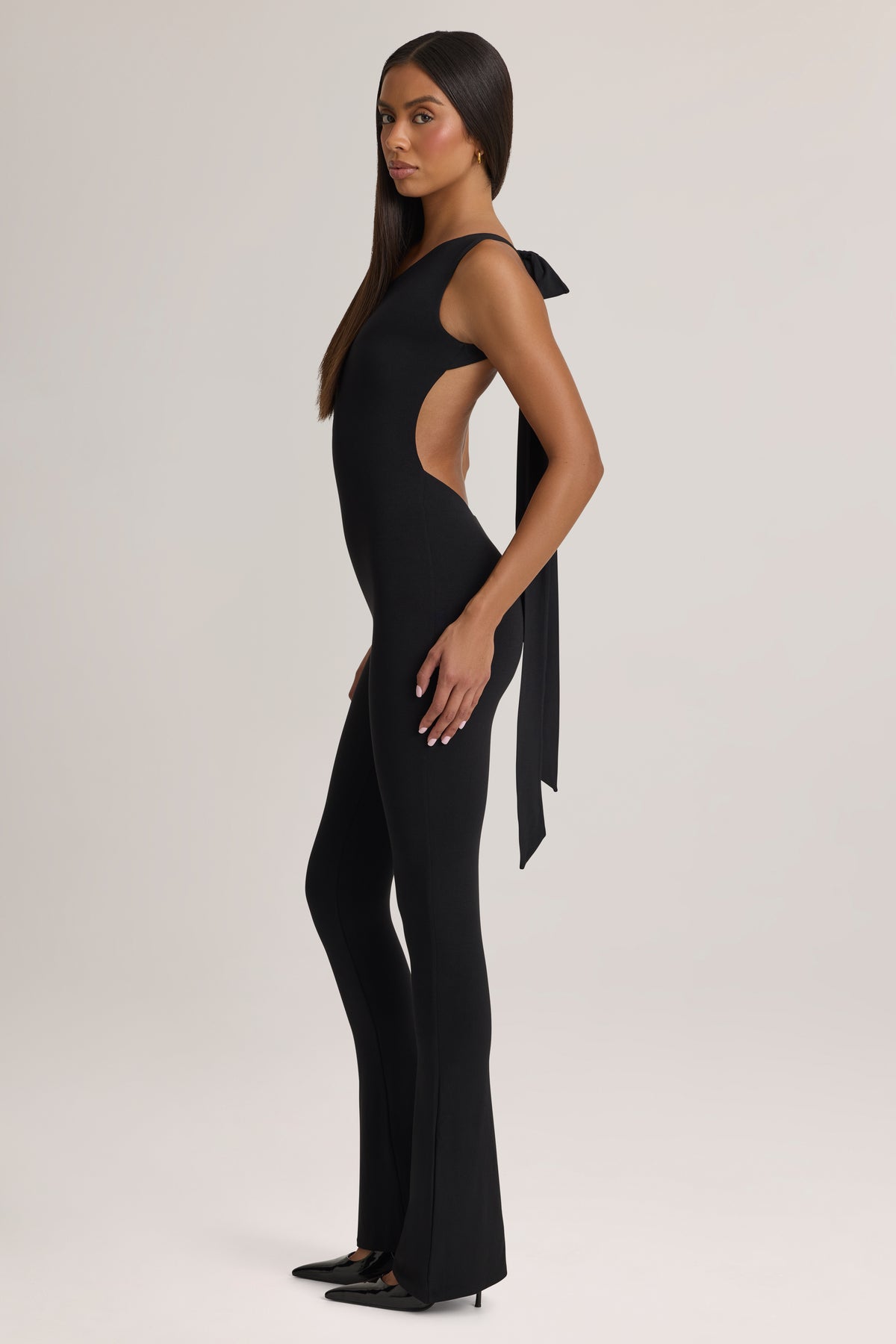 ⁣⁢Modal One-Shoulder-Jumpsuit in Schwarz⁤⁣