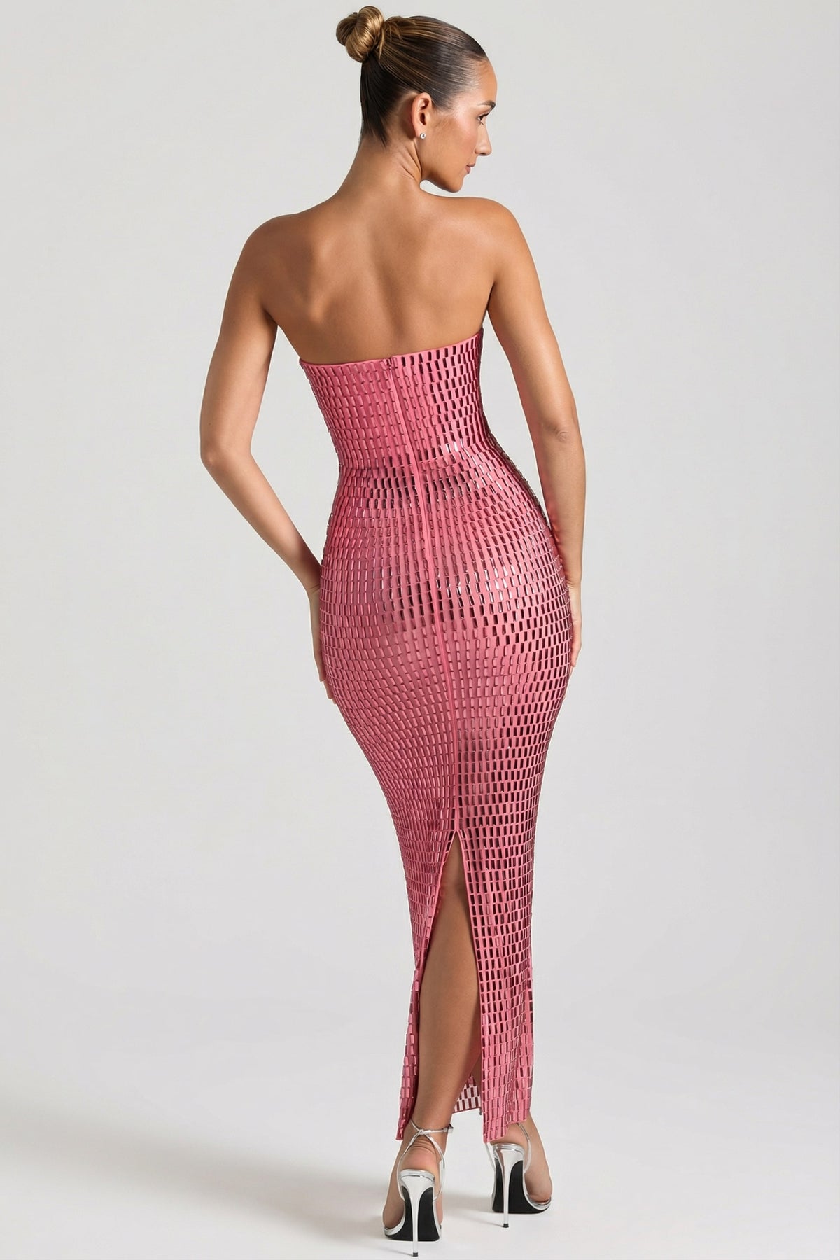 ⁣⁢Verziertes Neckholder-Maxikleid mit Cut-out in Watermelon⁤⁣