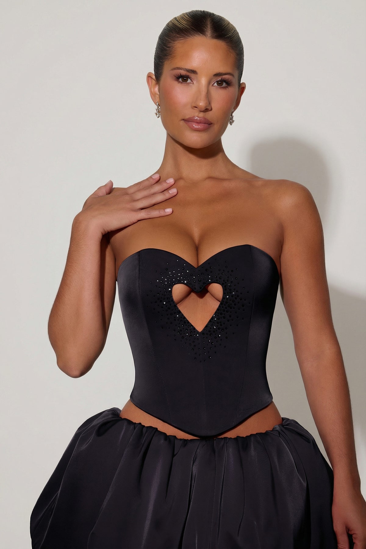 ⁣⁢Verziertes trägerloses Korsett-Top mit Herz-Cut-out in Schwarz⁤⁣