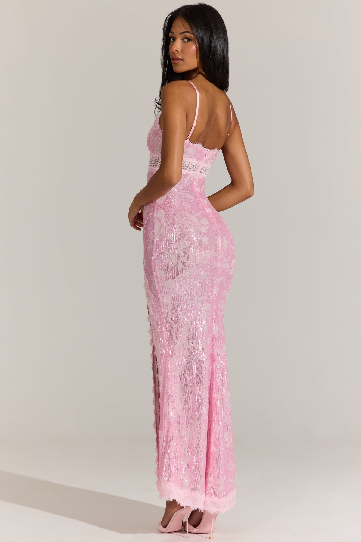 ⁣⁢Maxikleid mit Spitzenbesatz und Verzierungen in Blossom Pink⁤⁣ - 2