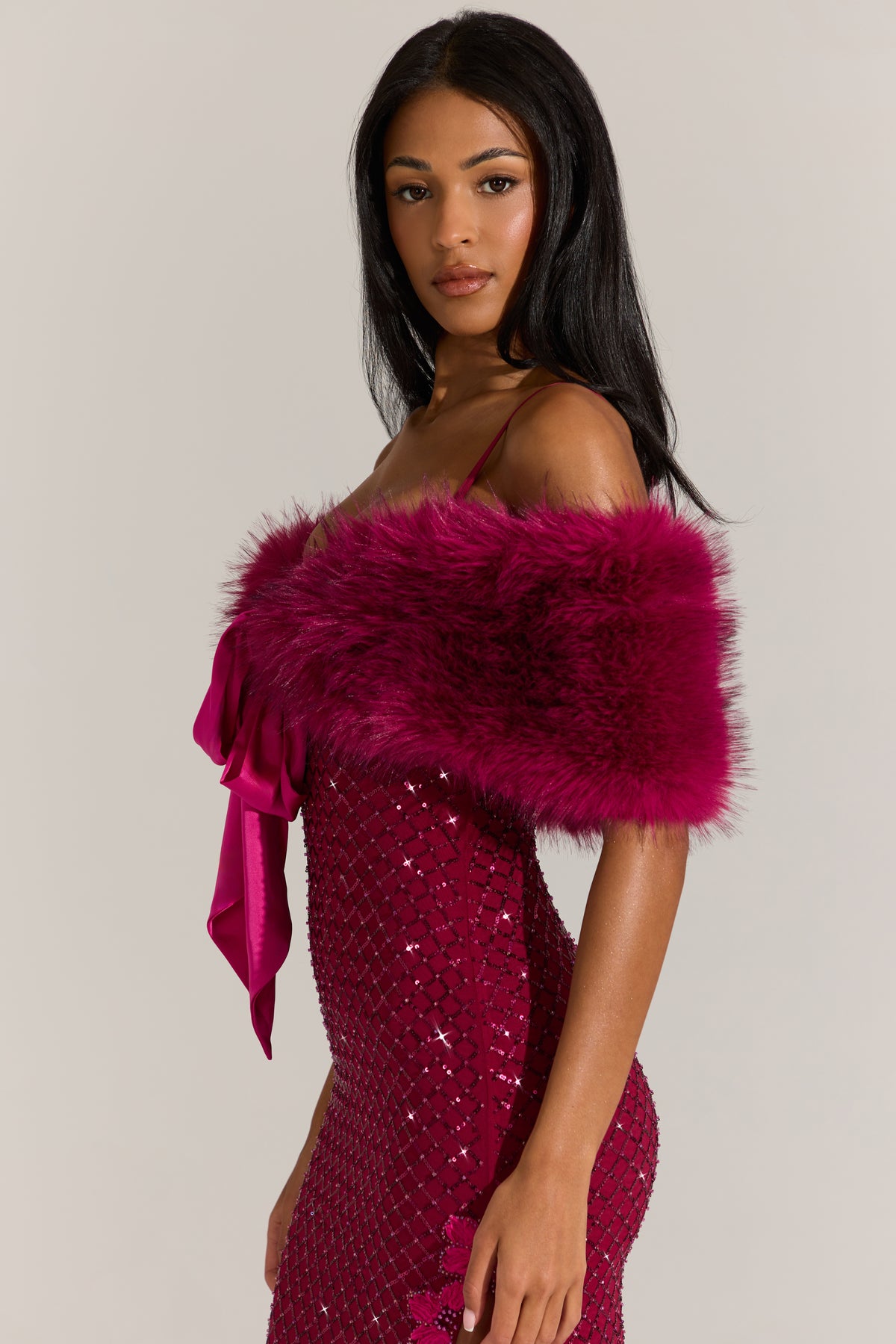 ⁣⁢Pelz-Stola mit Schleifenbindung in Fuchsia Pink⁤⁣