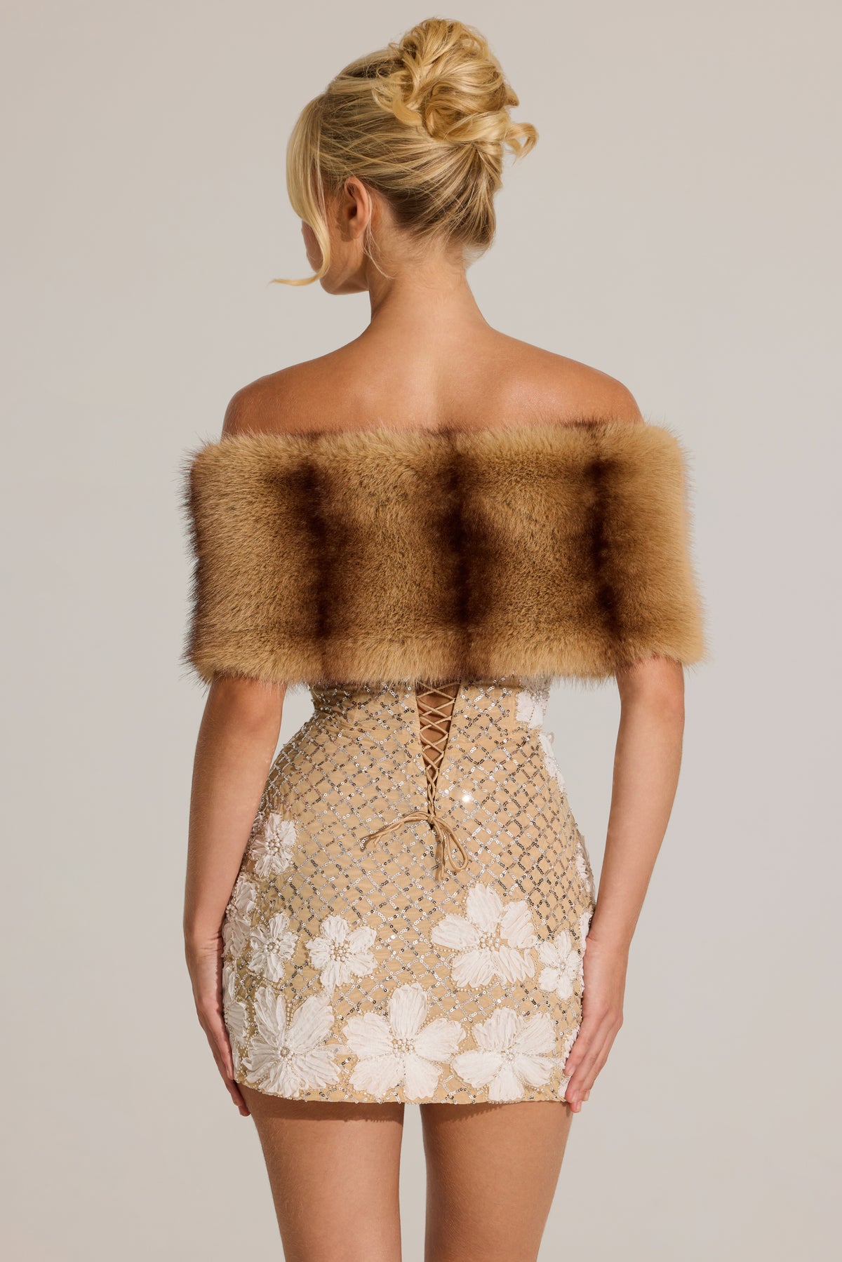 ⁣⁢Pelz-Schleifen-Stola in Mink⁤⁣
