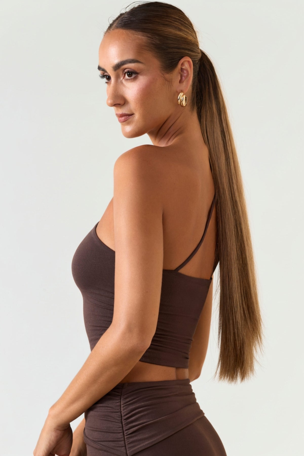 ⁣⁢One-Shoulder-Top aus Modal in Schokoladenbraun⁤⁣