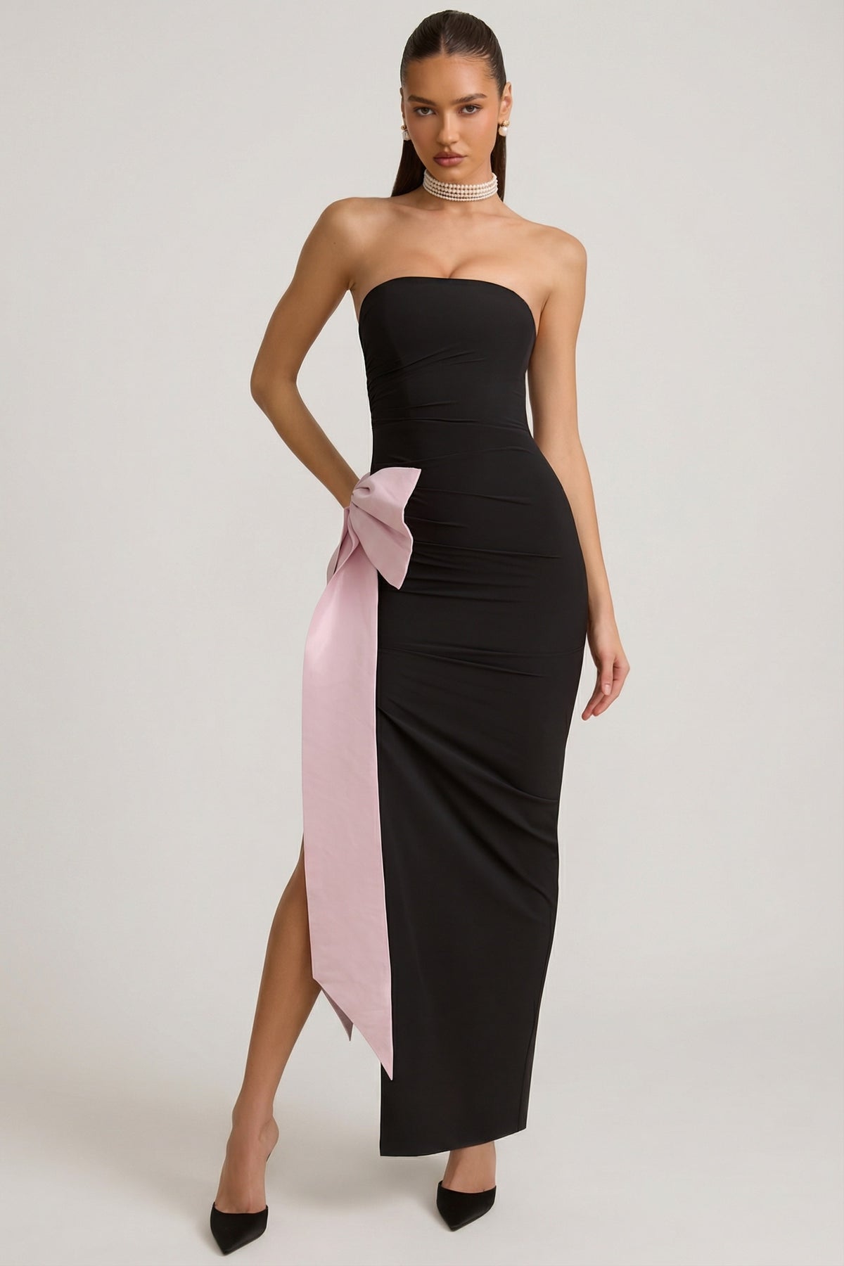 ⁣⁢Trägerloses Maxikleid mit Schleifen-Detail in Schwarz⁤⁣