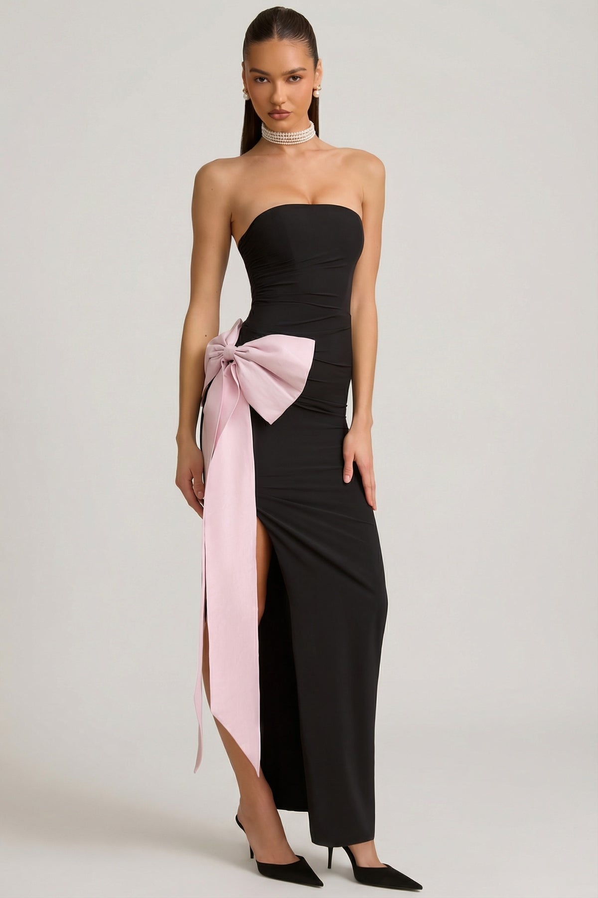 ⁣⁢Trägerloses Maxikleid mit Schleifen-Detail in Schwarz⁤⁣