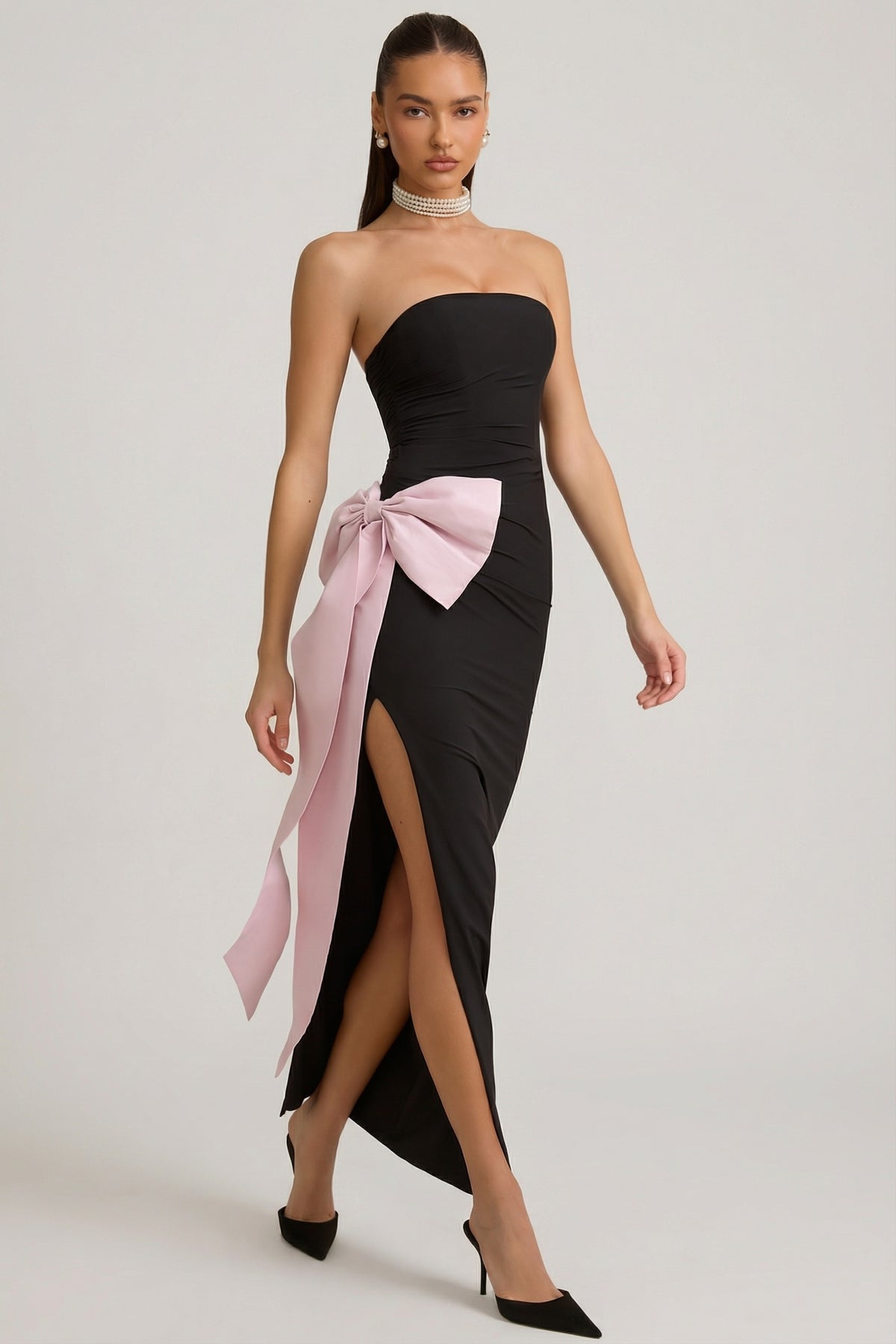 ⁣⁢Trägerloses Maxikleid mit Schleifen-Detail in Schwarz⁤⁣
