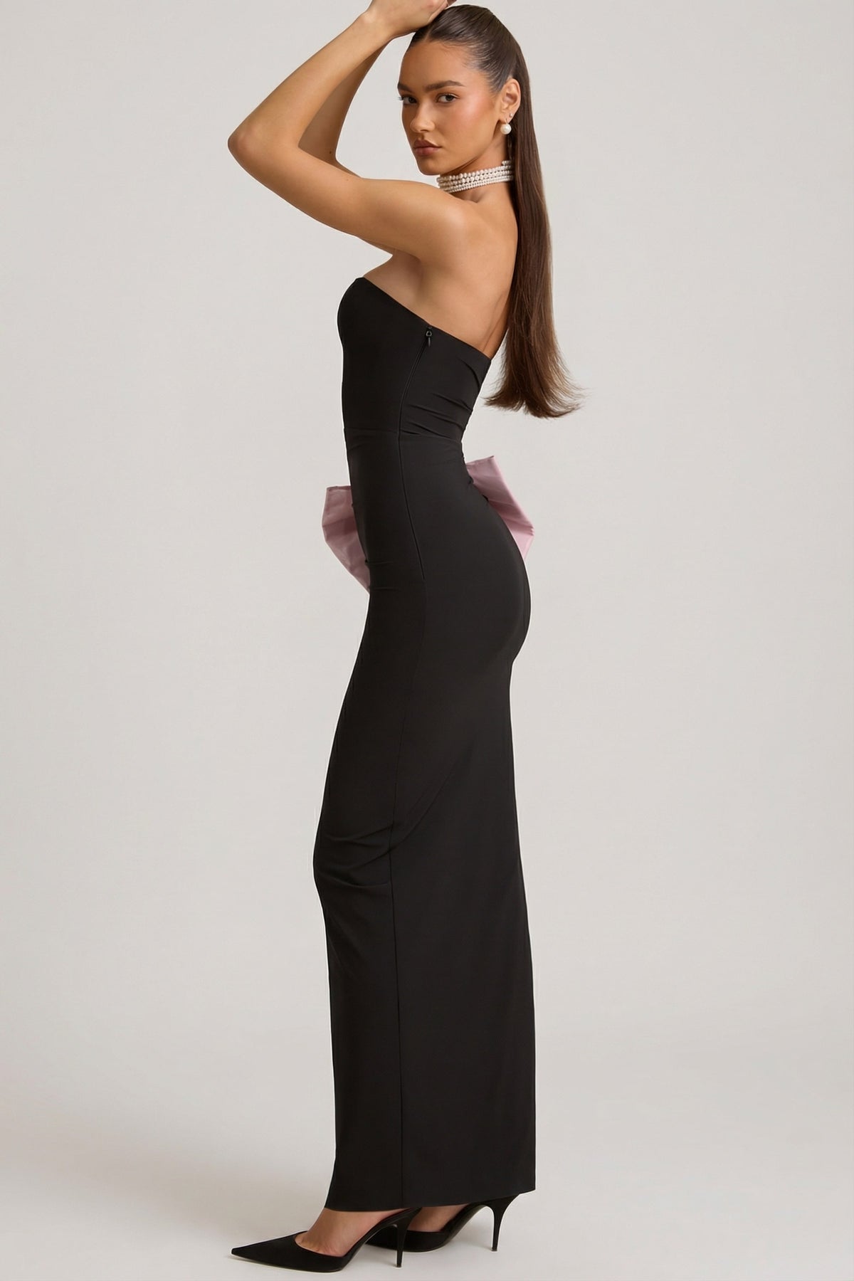 ⁣⁢Trägerloses Maxikleid mit Schleifen-Detail in Schwarz⁤⁣