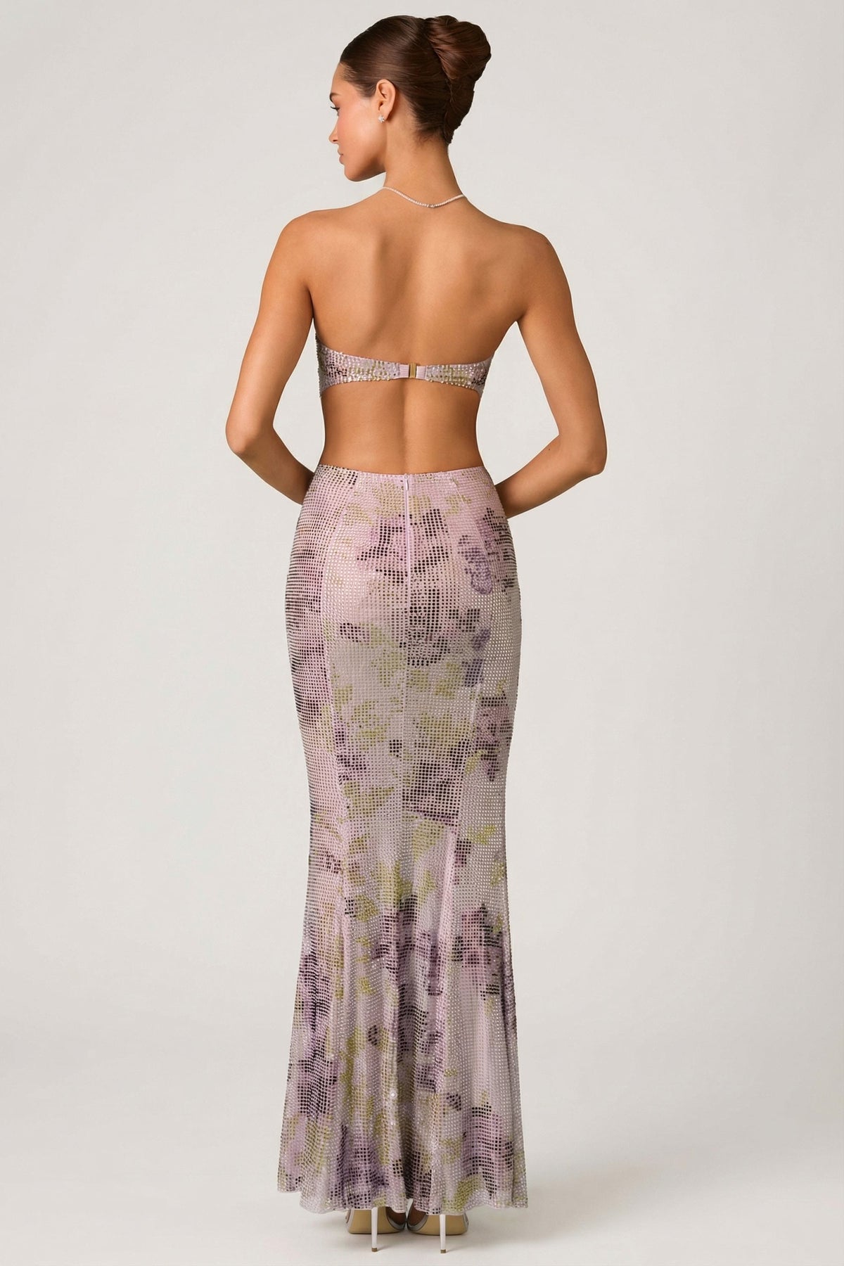 ⁣⁢Verziertes Fishtail-Maxikleid mit Cut-out in Flieder⁤⁣ - 2