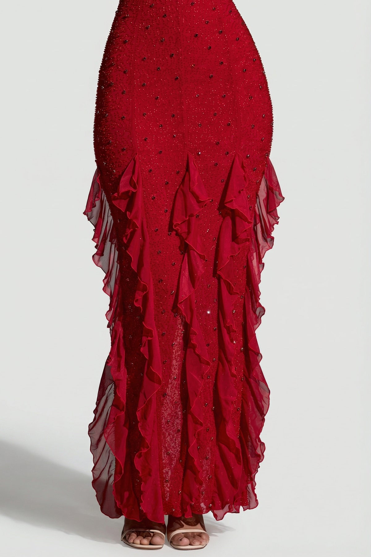 ⁣⁢Verziertes Neckholder-Maxikleid mit Rüschen in Rouge⁤⁣