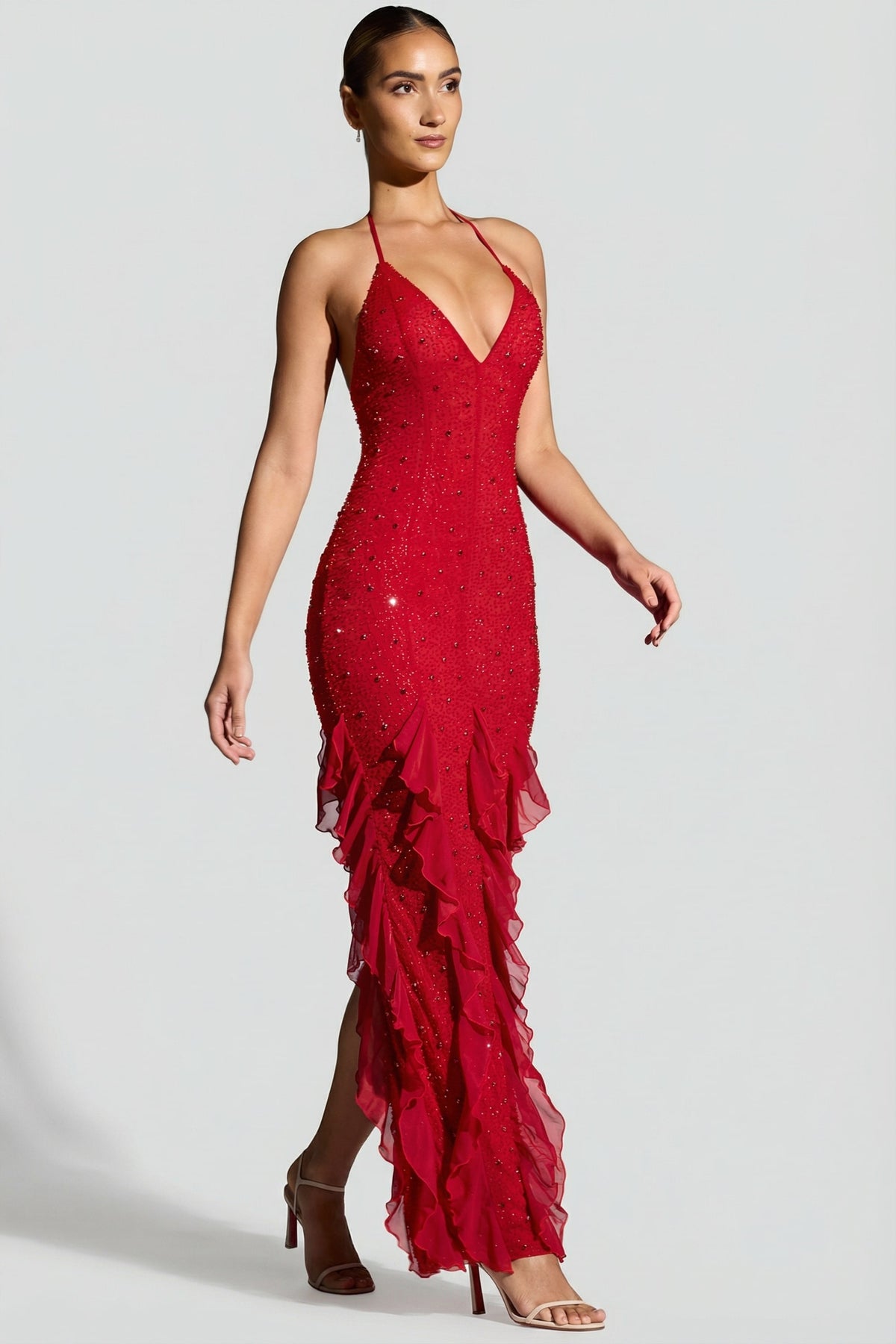 ⁣⁢Verziertes Neckholder-Maxikleid mit Rüschen in Rouge⁤⁣