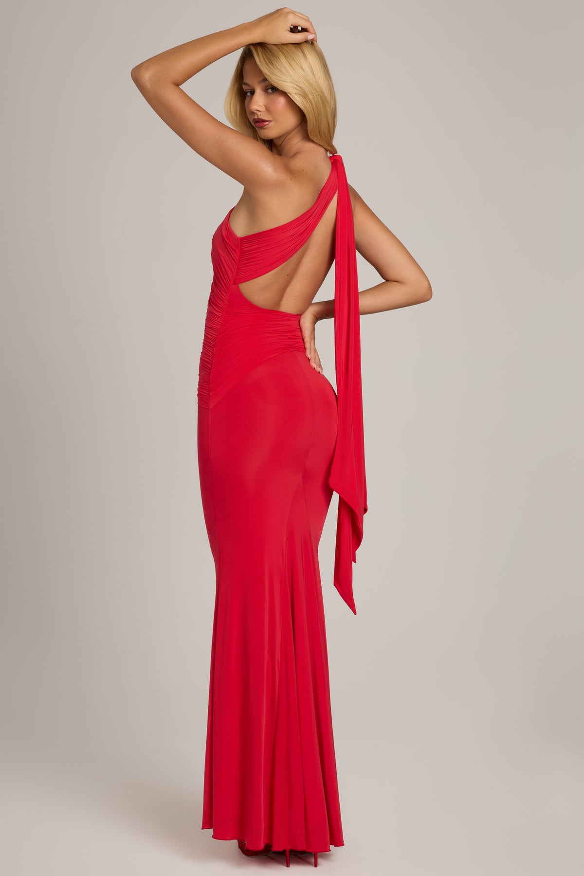 ⁣⁢Jersey-Maxikleid mit One-Shoulder-Ausschnitt in Scharlachrot⁤⁣