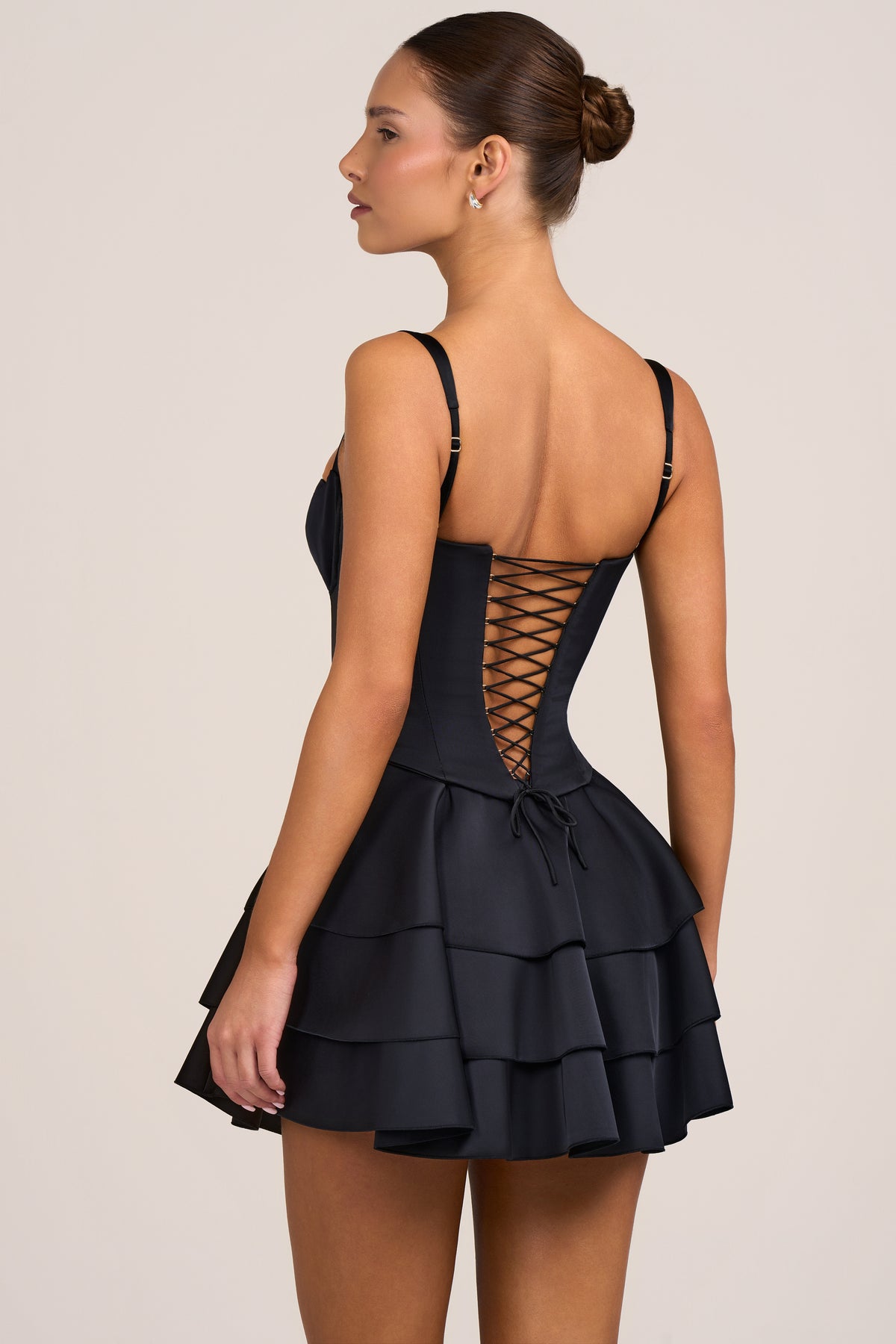 ⁣⁢Satin Korsett-Minikleid in Schwarz⁤⁣ - 2