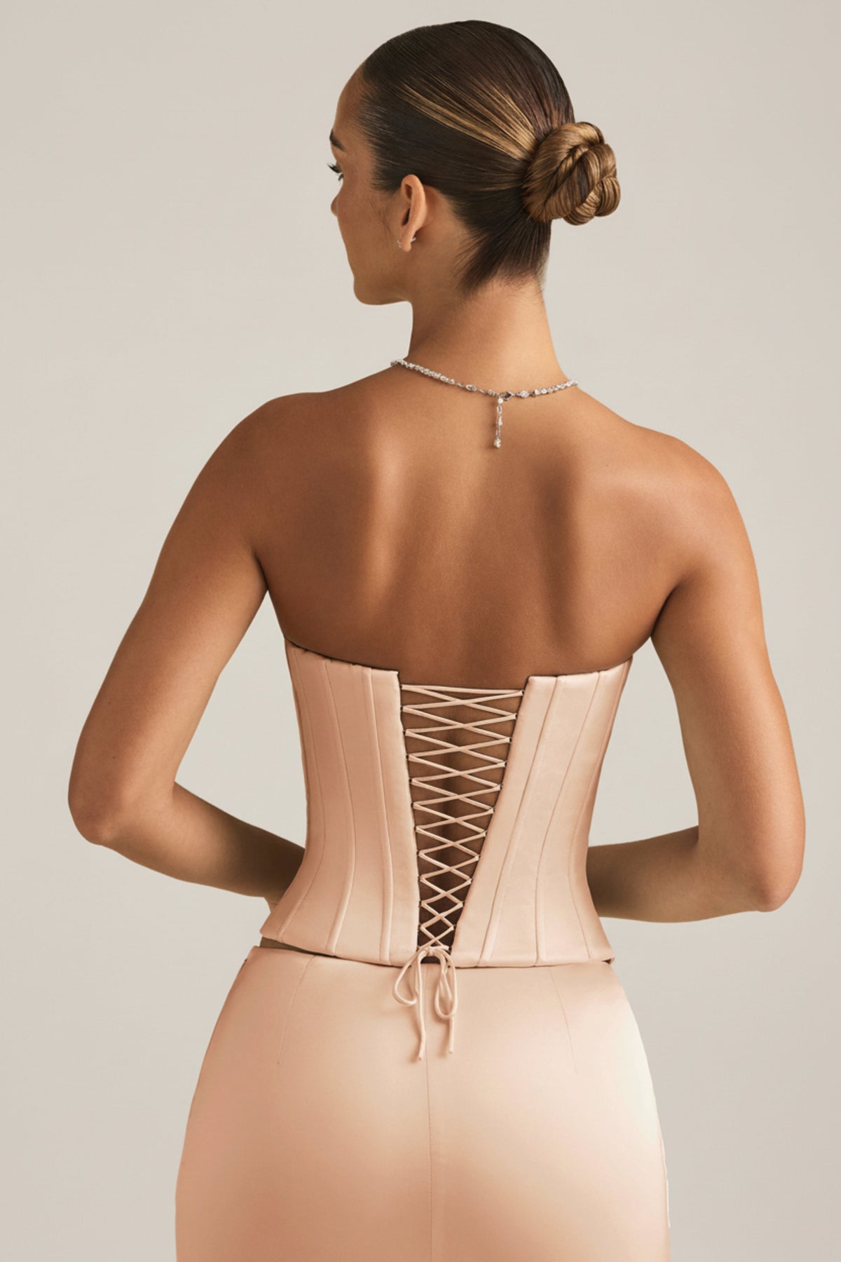 ⁣⁢Satin-Schnürkorsett-Top in Beige Gold⁤⁣