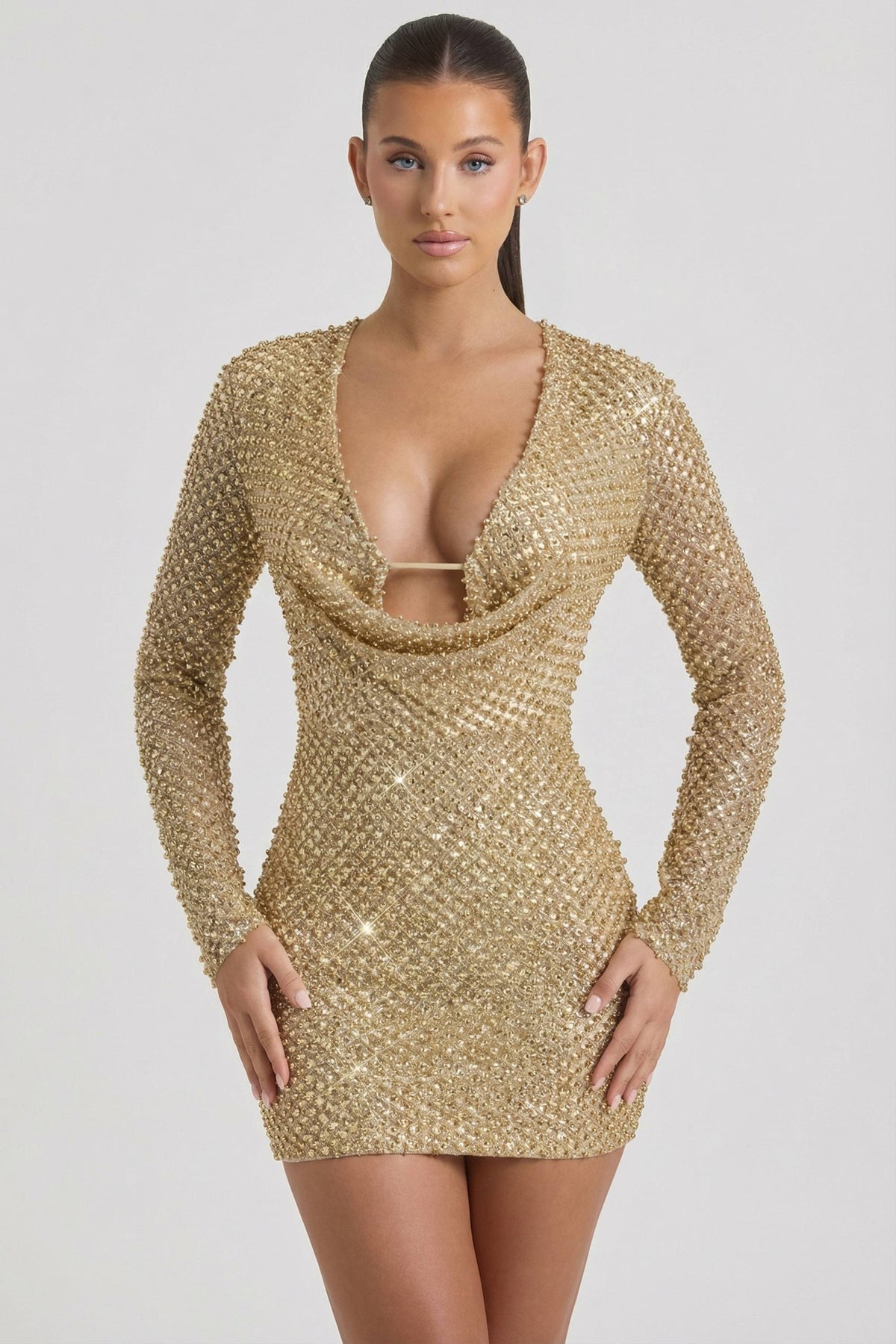 ⁣⁢Verziertes Minikleid mit Wasserfallausschnitt in Gold⁤⁣