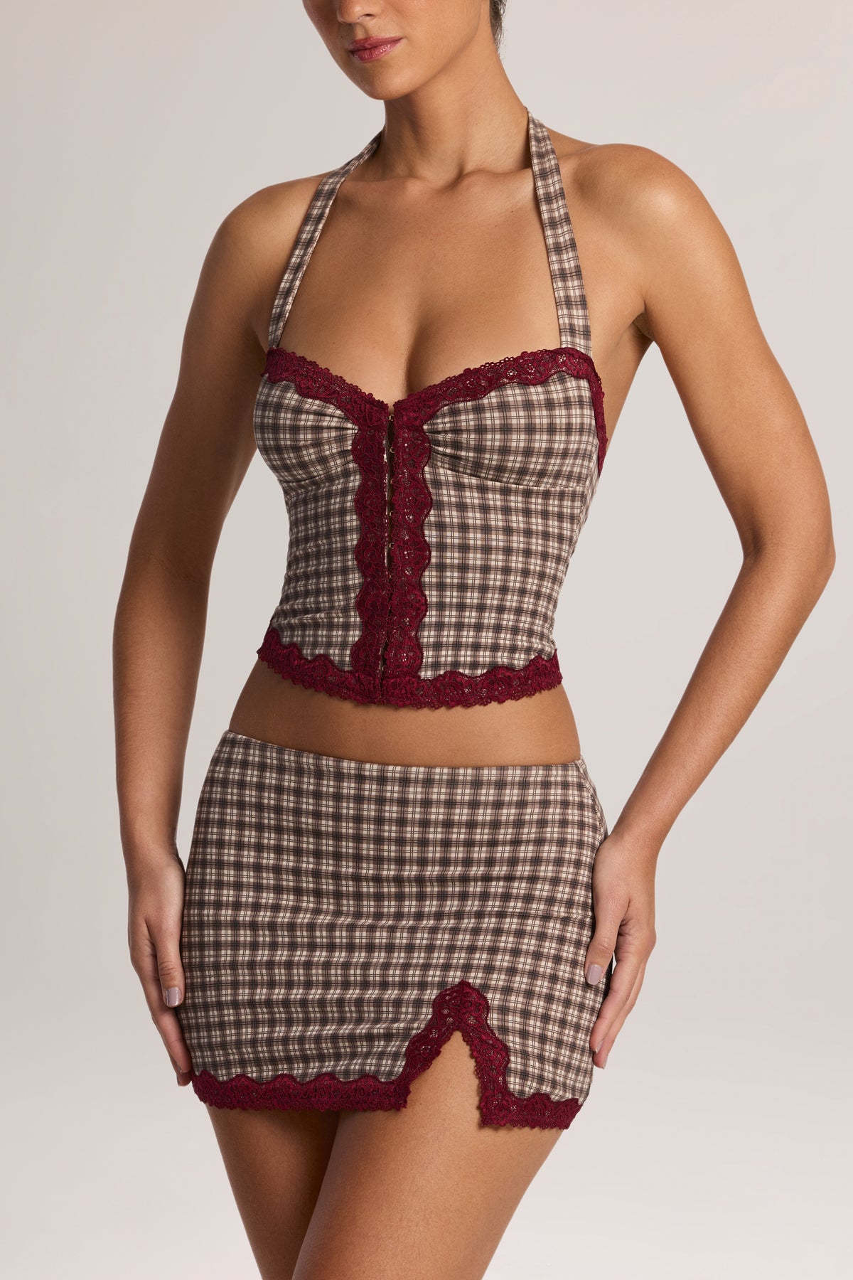⁣⁢Modal-Neckholder-Top mit Spitzenbesatz im Karomuster⁤⁣ - 1