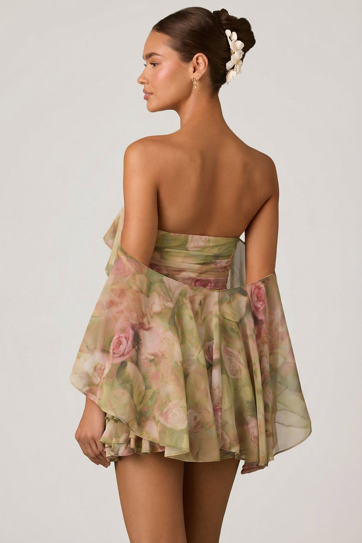 ⁣⁢Off-Shoulder-Minikleid mit Rüschen im bunten Blumenmuster⁤⁣