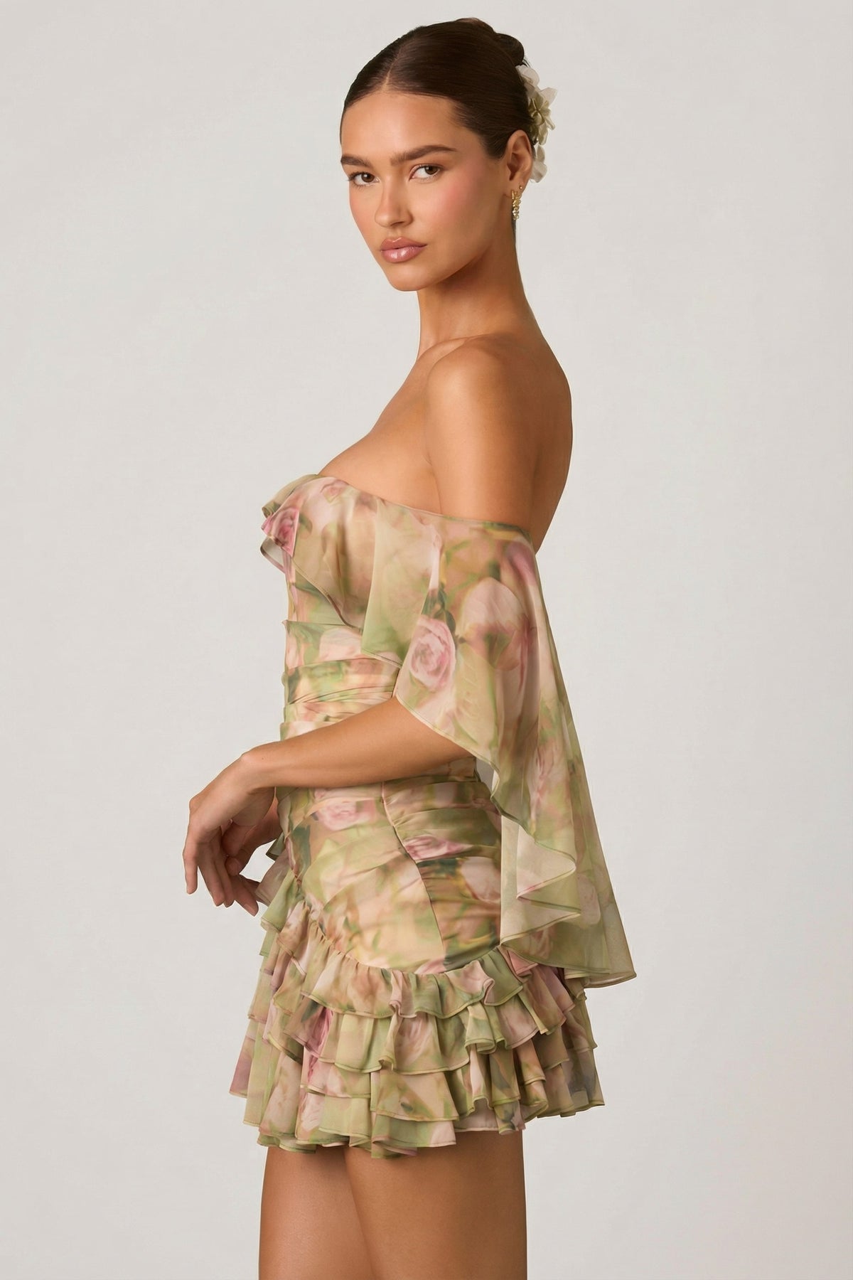 ⁣⁢Off-Shoulder-Minikleid mit Rüschen im bunten Blumenmuster⁤⁣