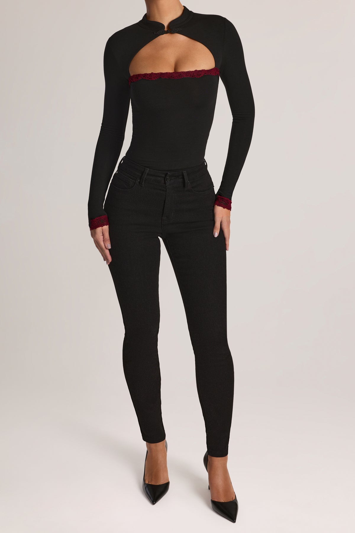 ⁣⁢Modal-Langarmshirt mit Spitzenbesatz in Rot⁤⁣